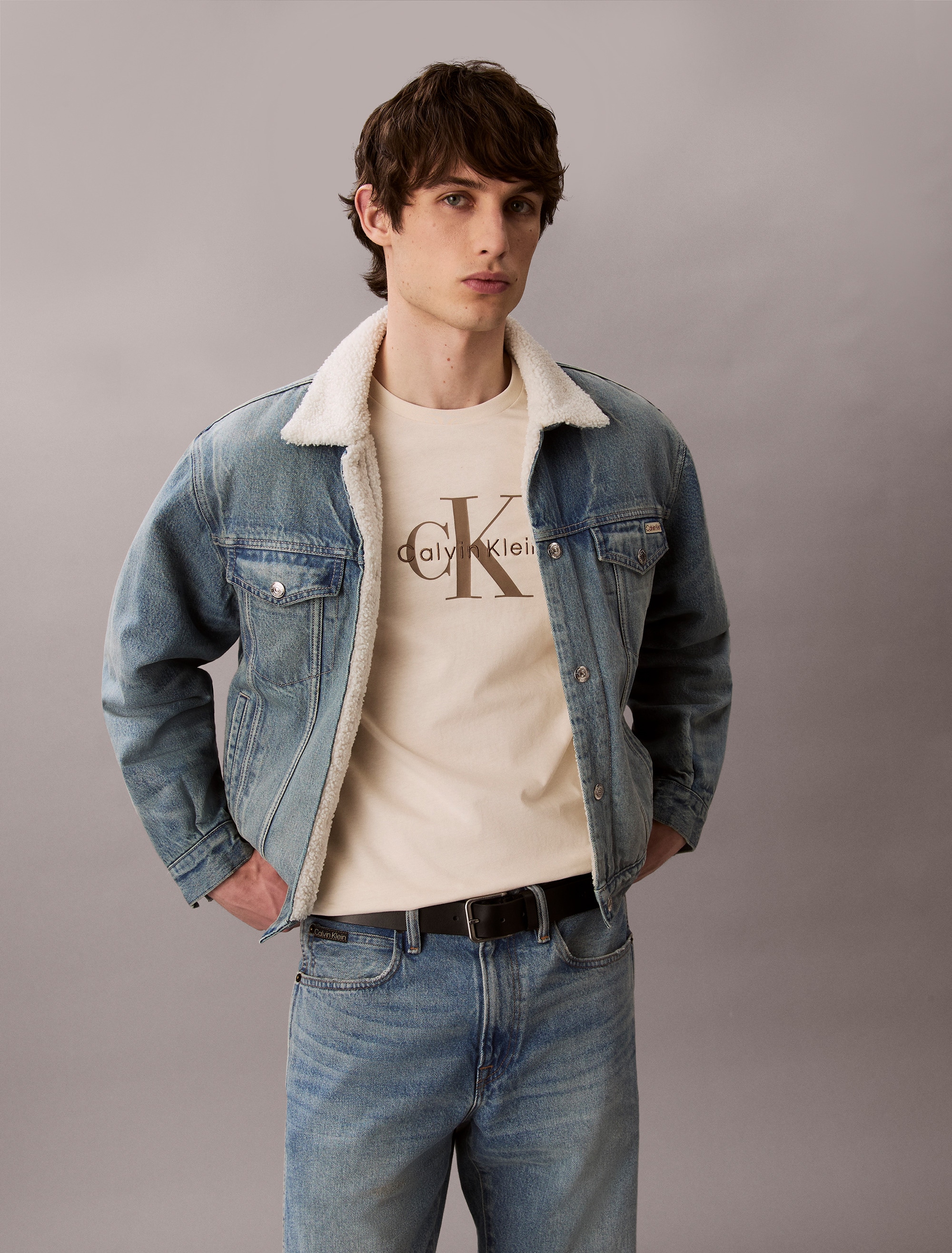 Calvin Klein Jeans T-Shirt »SS Hero Monologo Tee 20s«, Mit Rundhalsausschnitt, regular fit