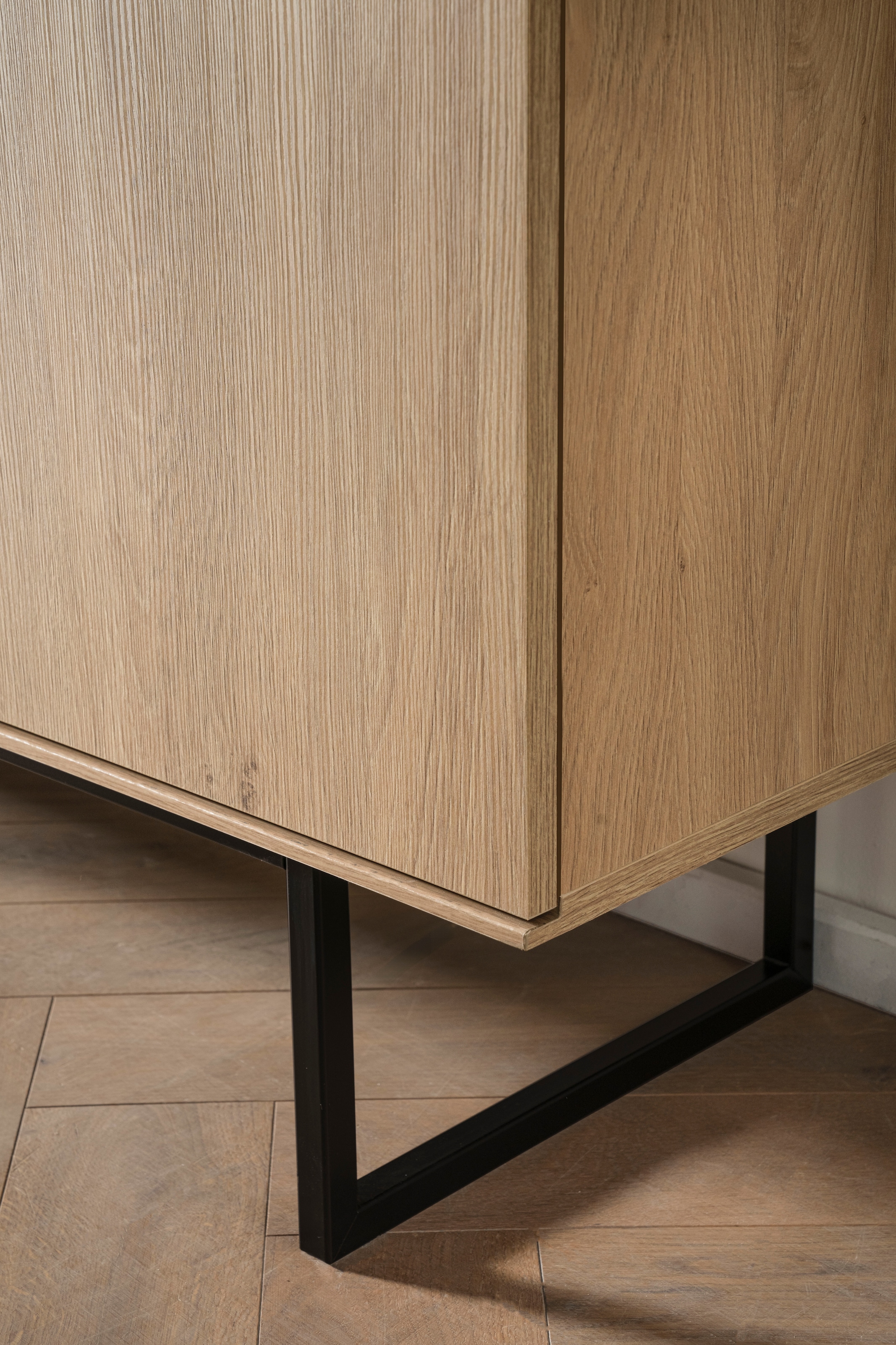Home affaire Sideboard »Lund, moderner Schrank, Kommode mit Kufengestell«, ausreichend Stauraum, vielseitig einsetzbar, 150 cm breit