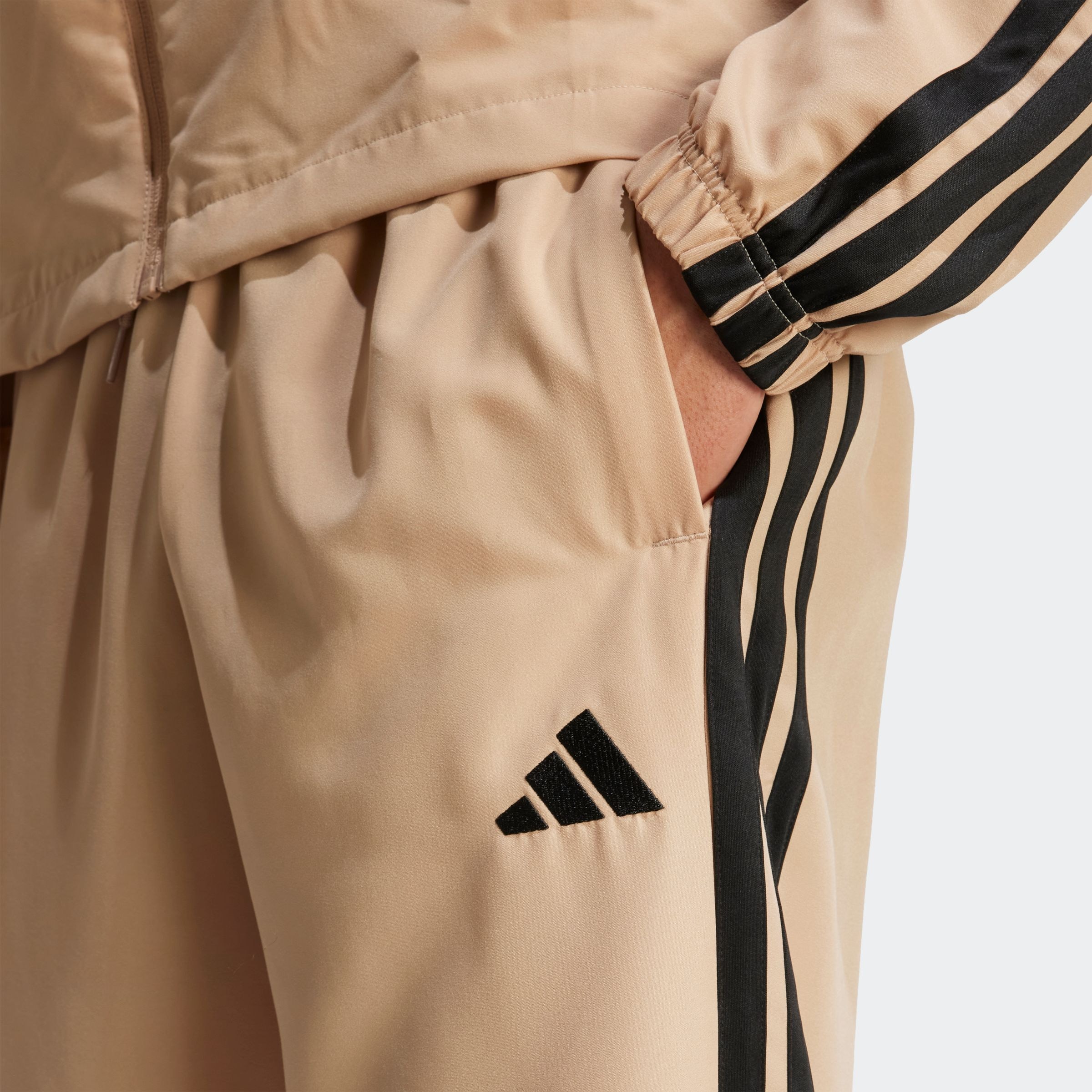 adidas Sportswear Trainingsanzug »3-STREIFEN WOVEN« 2 Stk. zweiteiliges Set, aus Polyester, mit durchgehendem Reißverschluss
