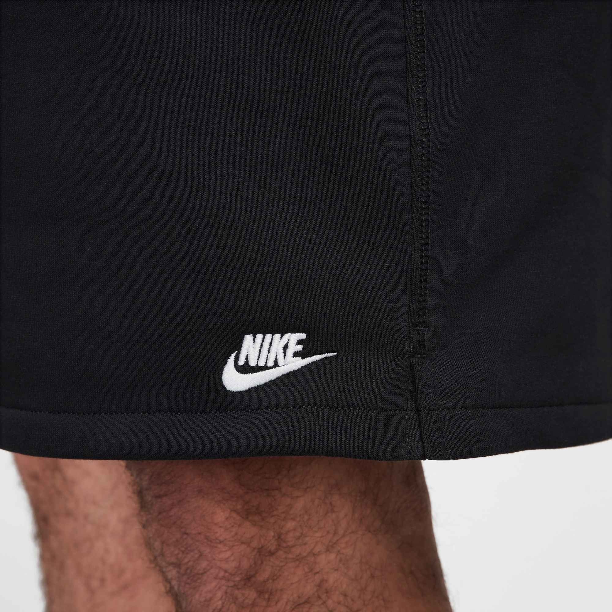 Nike Sportswear Shorts »Nike Club Men's French Terry Flow Shorts«  mit Eingrifftaschen und Gesäßtasche, aus Baumwollmischung