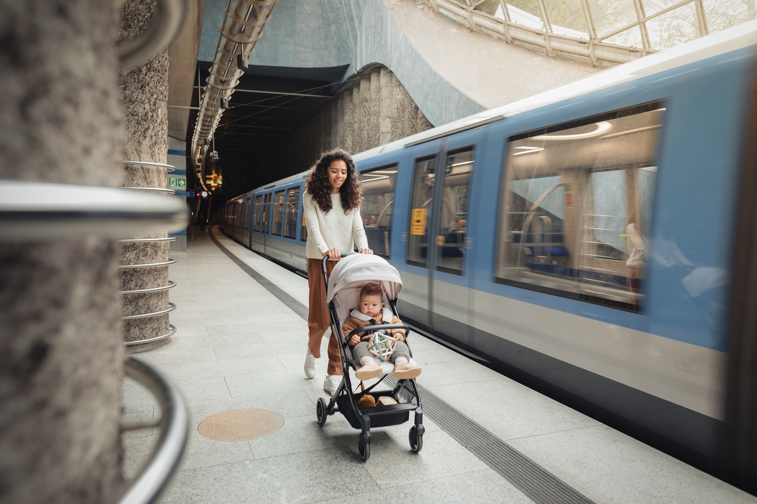 Hauck Kinder-Buggy »Travel N Care, Simba grey«, 25 kg, leicht; bis 22 kg belastbar; inkl. Schulter-Tragegrut