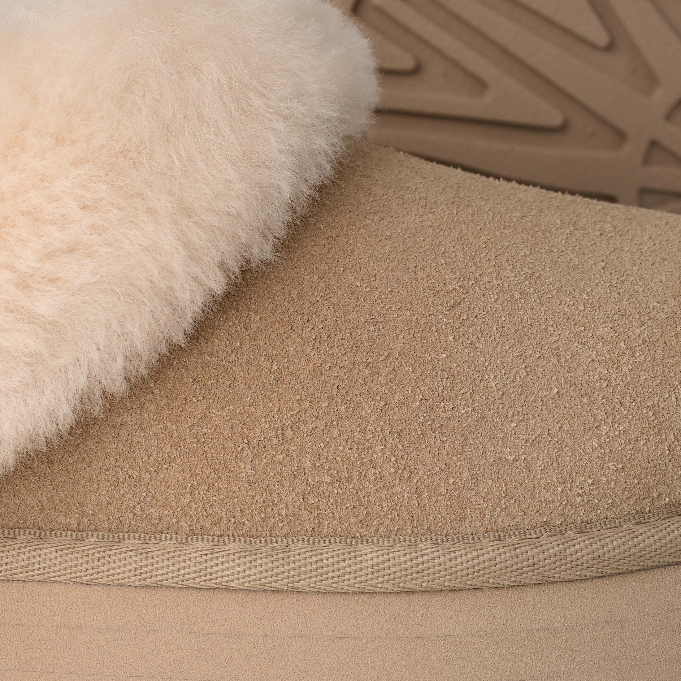 UGG Clog »TAZZELLE«, Winterboots, Hausschuh zum Schlupfen