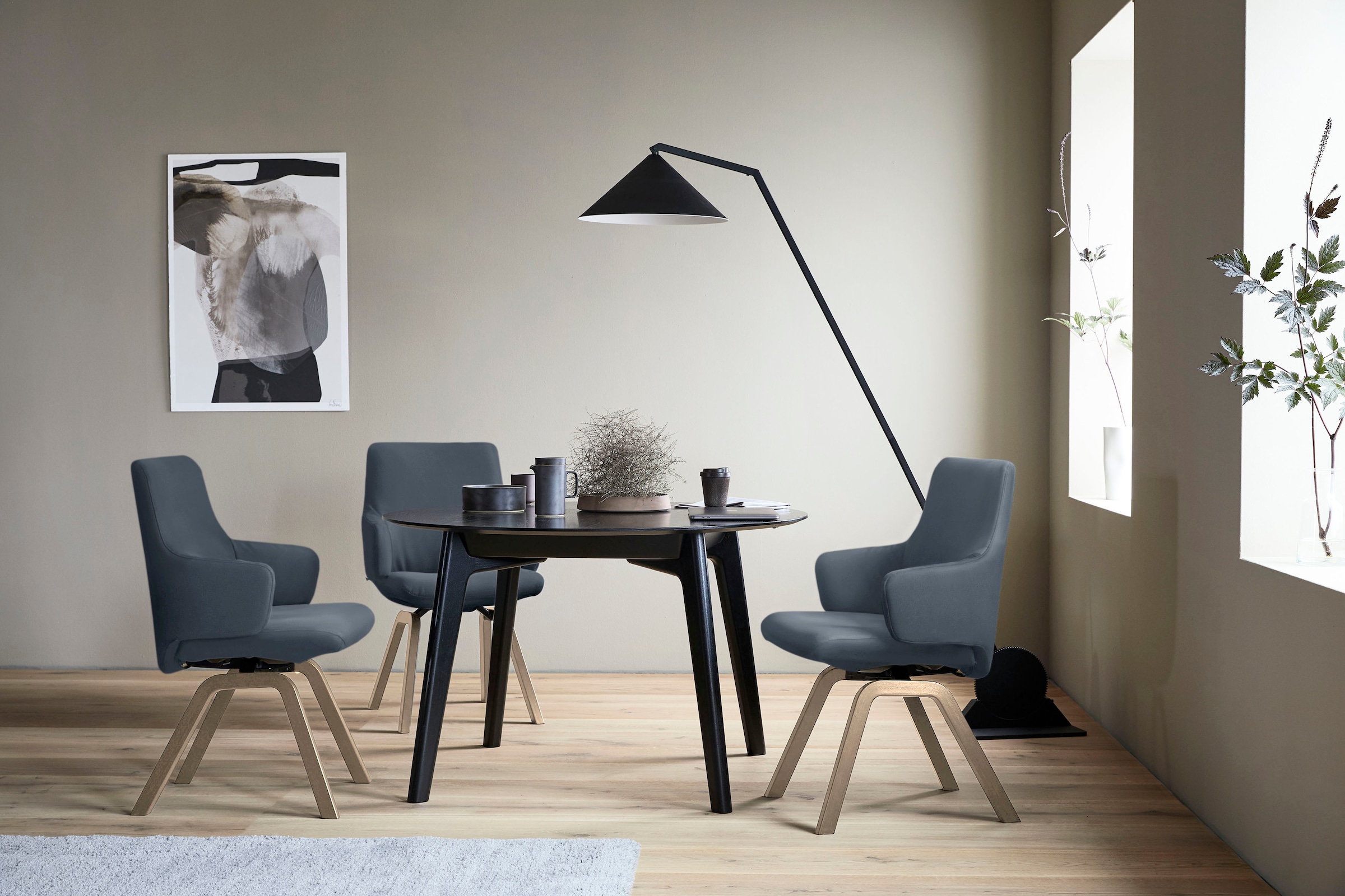 Stressless® Polsterstuhl »Laurel« () Low Back mit Armlehne, Größe L, mit schräggestellten Beinen in Schwarz