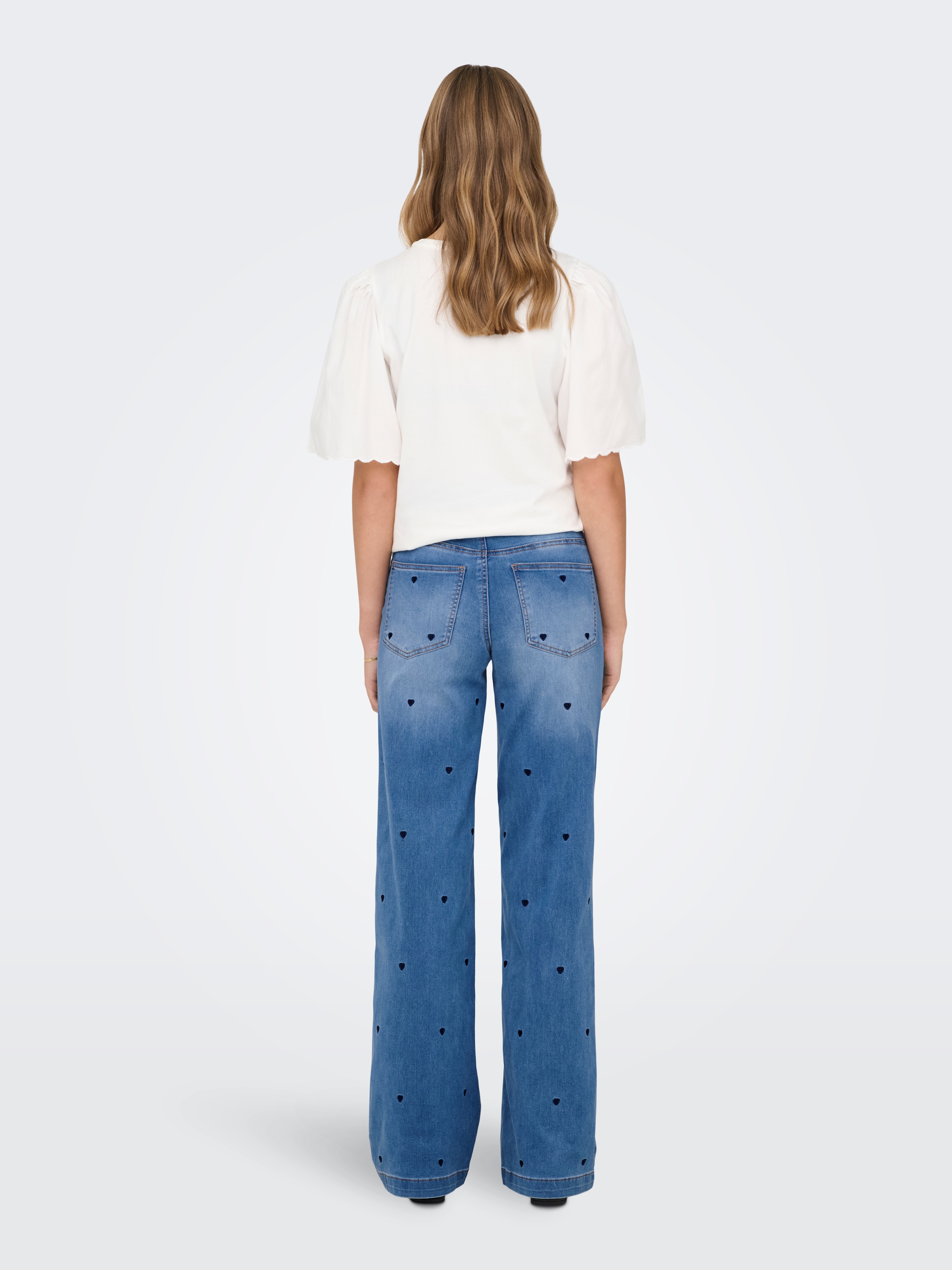 ONLY High-waist-Jeans »ONLMADISON-ROYAL HEART HW WIDE DNM GUA« Materialmix, wide fit, high waist, allover Stickerei