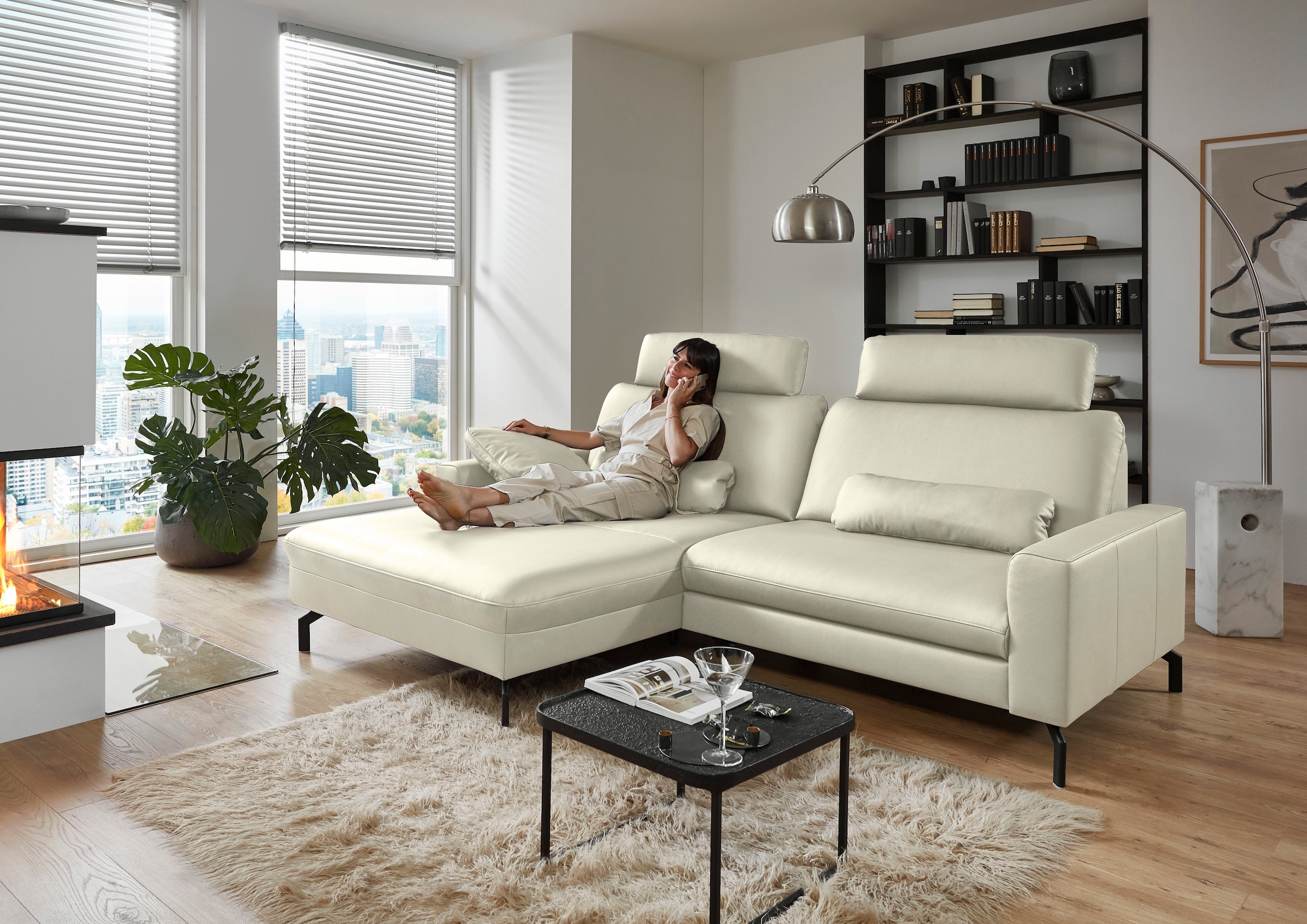 Die PlanBar Ecksofa »PN-EM20028 L-Form mit Kopfstützen«, wahlweise mit motorischem Canape