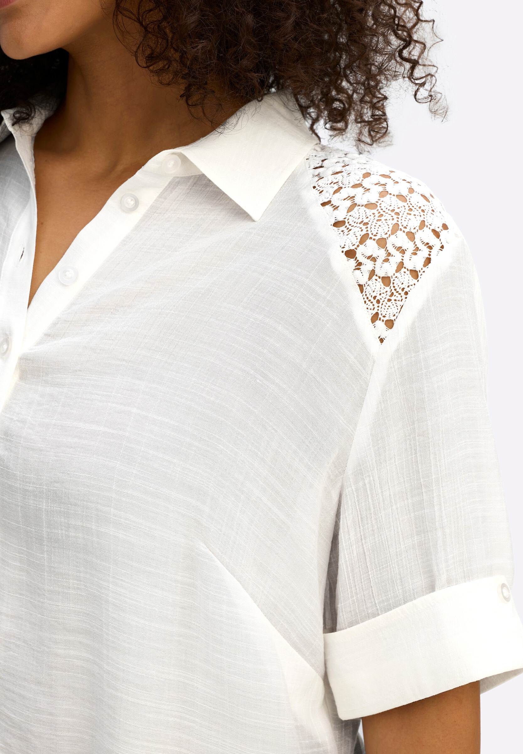sheego by Joe Browns Hemdbluse »Halbarm-Bluse Spitzenbluse mit Zipfelsaum«