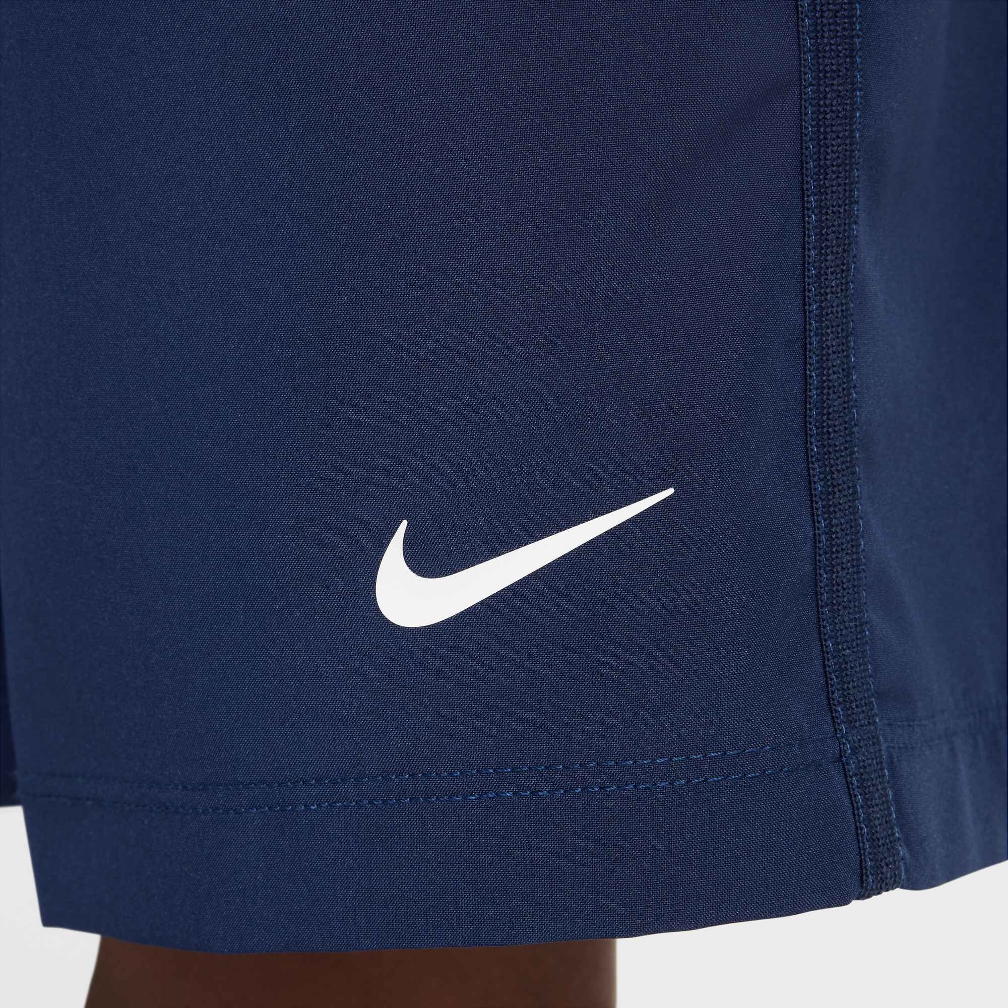 Nike Shorts »B NK DF MULTI WVN SHORT«  mit Eingrifftaschen, aus leichtem, strapazierfähigem Material