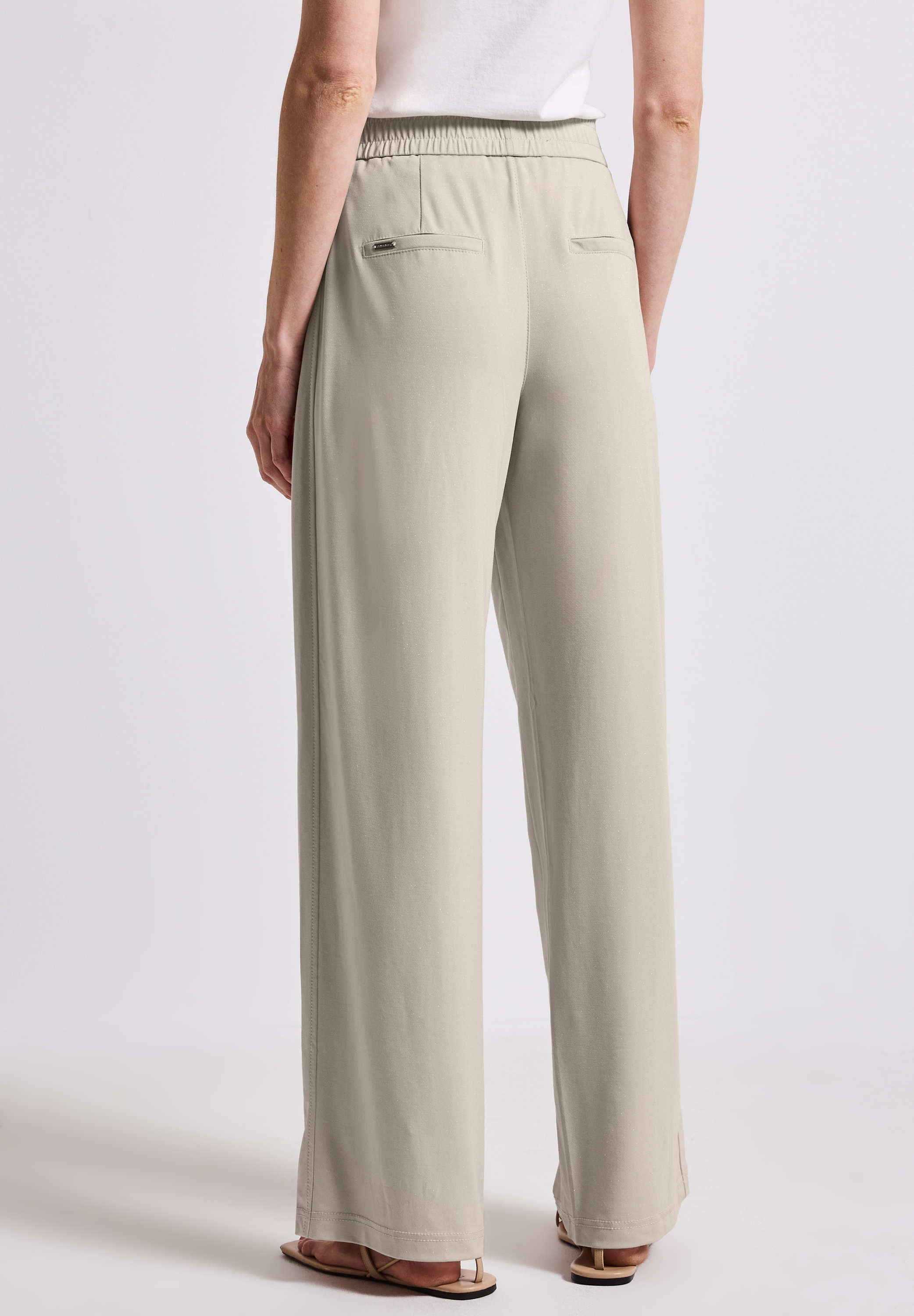 STREET ONE Stoffhose, mit schimmerndem Schnallendetail und weitem Bein