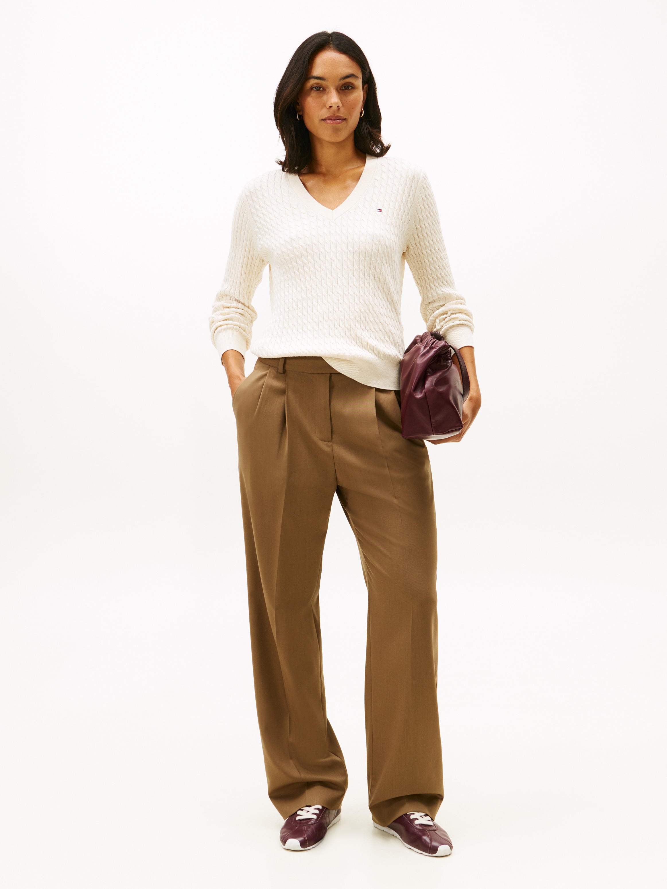 Tommy Hilfiger V-Ausschnitt-Pullover »CO CABLE V-NK LS SWT« mit Zopfmuster, Logostickerei