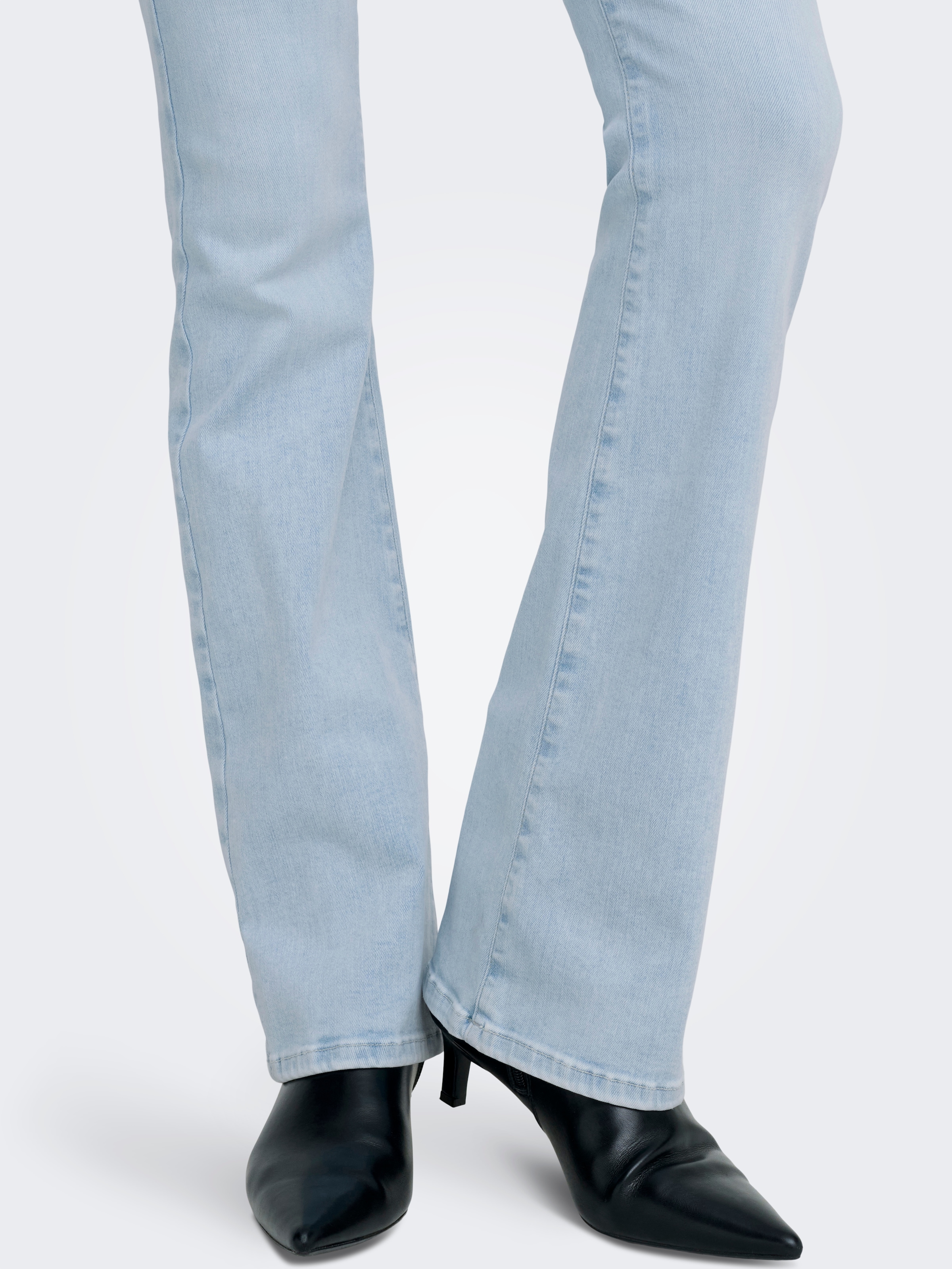 ONLY Bootcut-Jeans »ONLBLUSH MID FLARED DNM CRO495 NOOS« helle Waschung, normale Leibhöhe, ausgestellte Beinform
