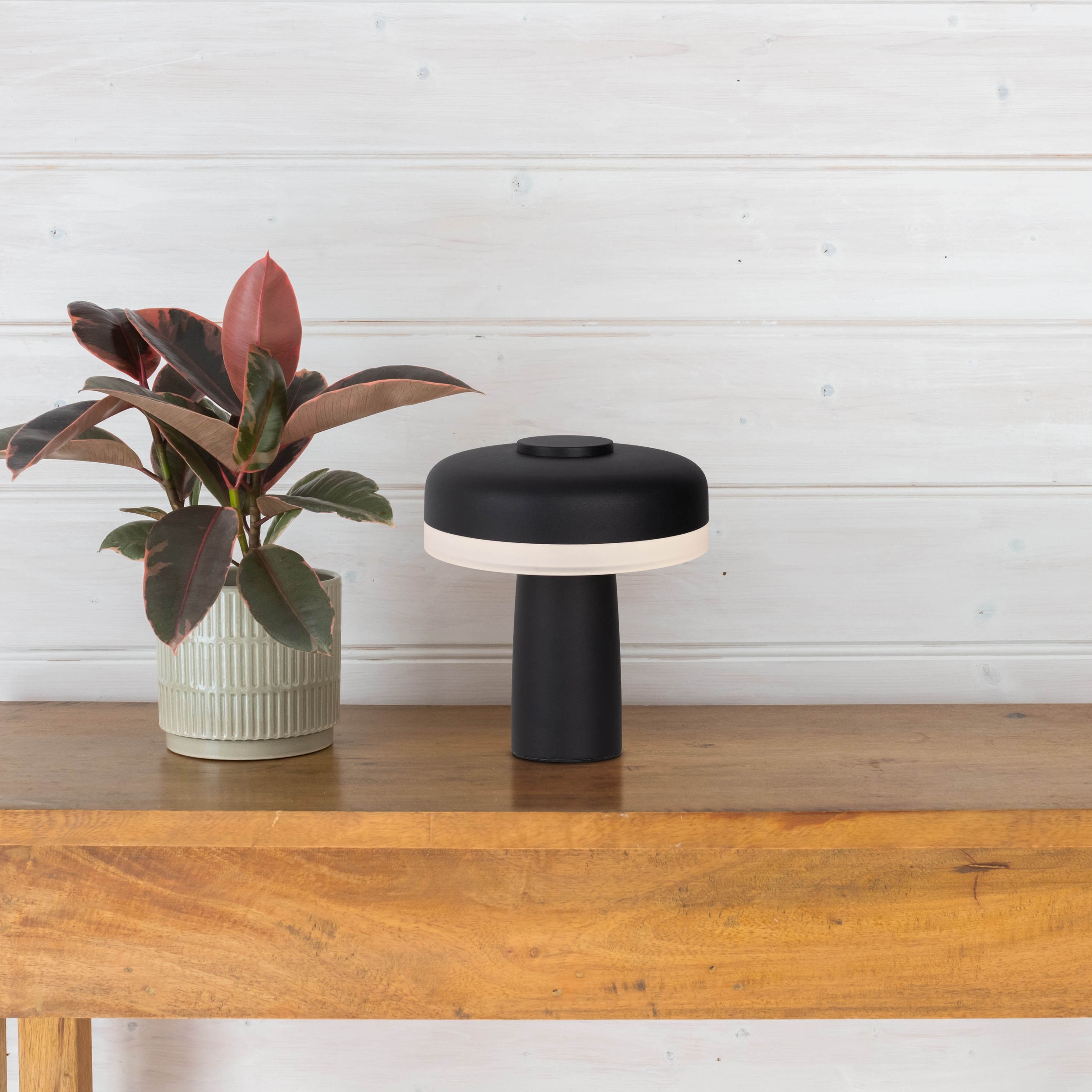 näve LED Tischleuchte »Pilu« LED-Modul 1 Stk. Warmweiß Akku, inkl. USB-Kabel 80cm, stufenweise dimmbar per Berührungssensor