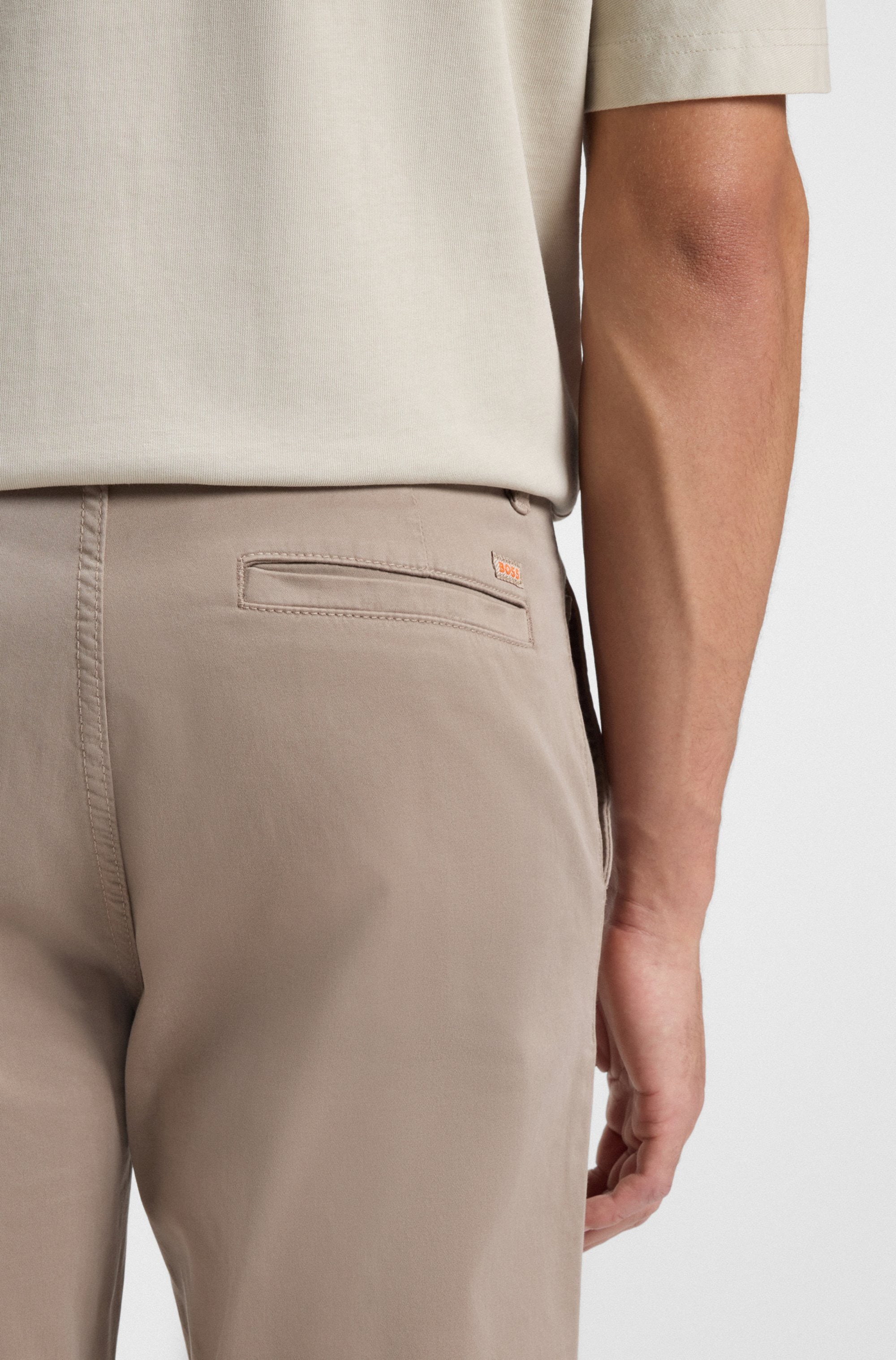 BOSS ORANGE Chinohose »tapered«, mit BOSS Logo hinten