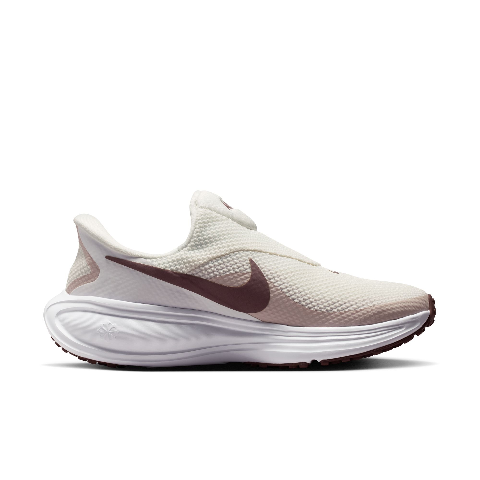 Nike Laufschuh »Nike Revolution 8 EasyOn«  leichtes An- und Ausziehen durch EasyOn-Technologie