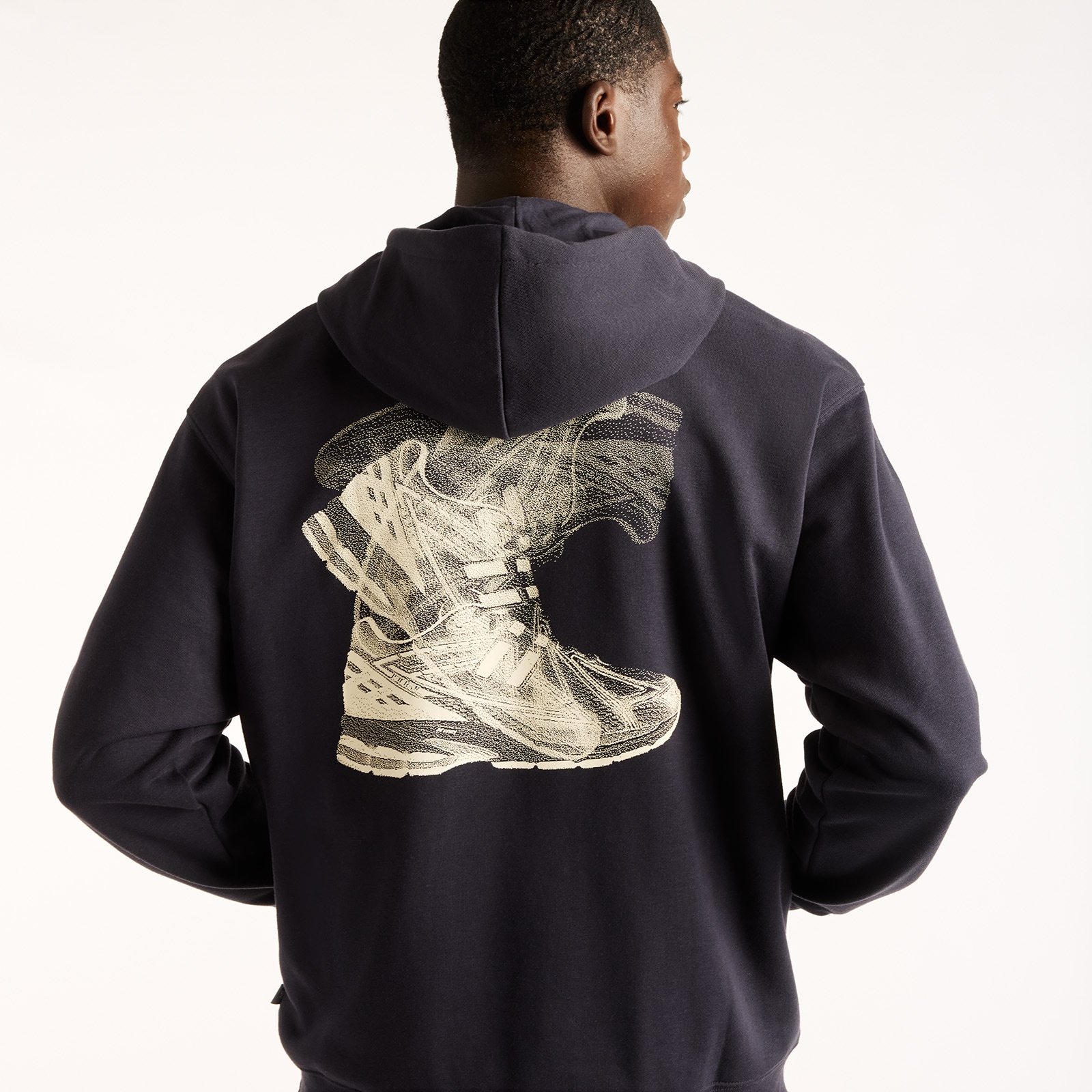 New Balance Kapuzensweatshirt »FOGGY DAZE 1906 HOODIE«, aus Baumwolle und Polyester, sportlicher Stil

