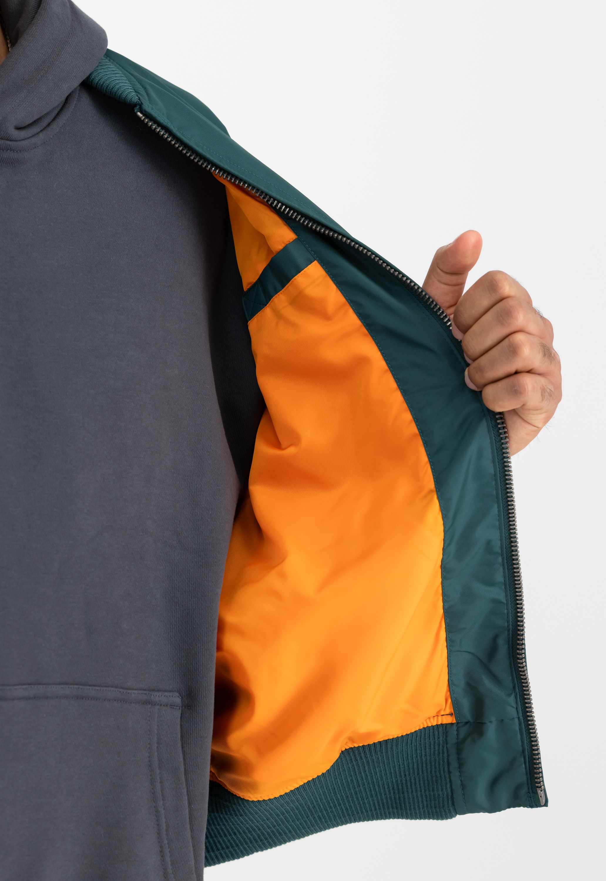 Alpha Industries Bomberjacke »MA-1 TT Light Bomberjacke«