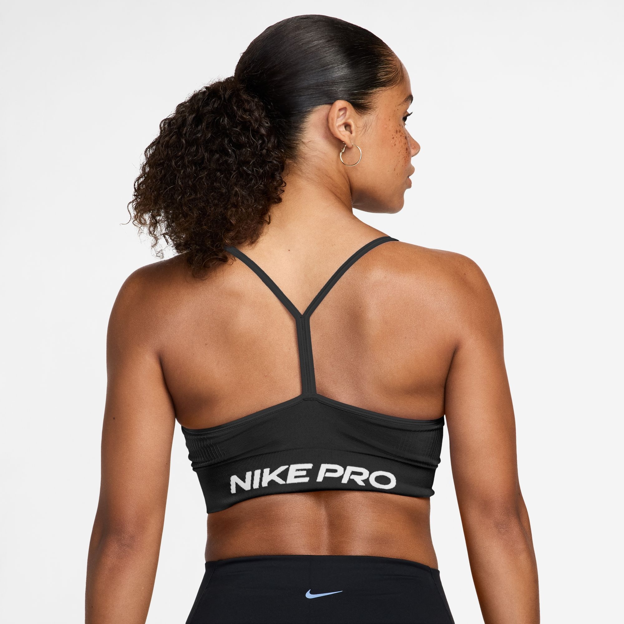 Nike Soft-BH »Nike Pro Seamless Women's Light-Support Padded Sports Bra« mit leichtem Halt, nahtlose Verarbeitung