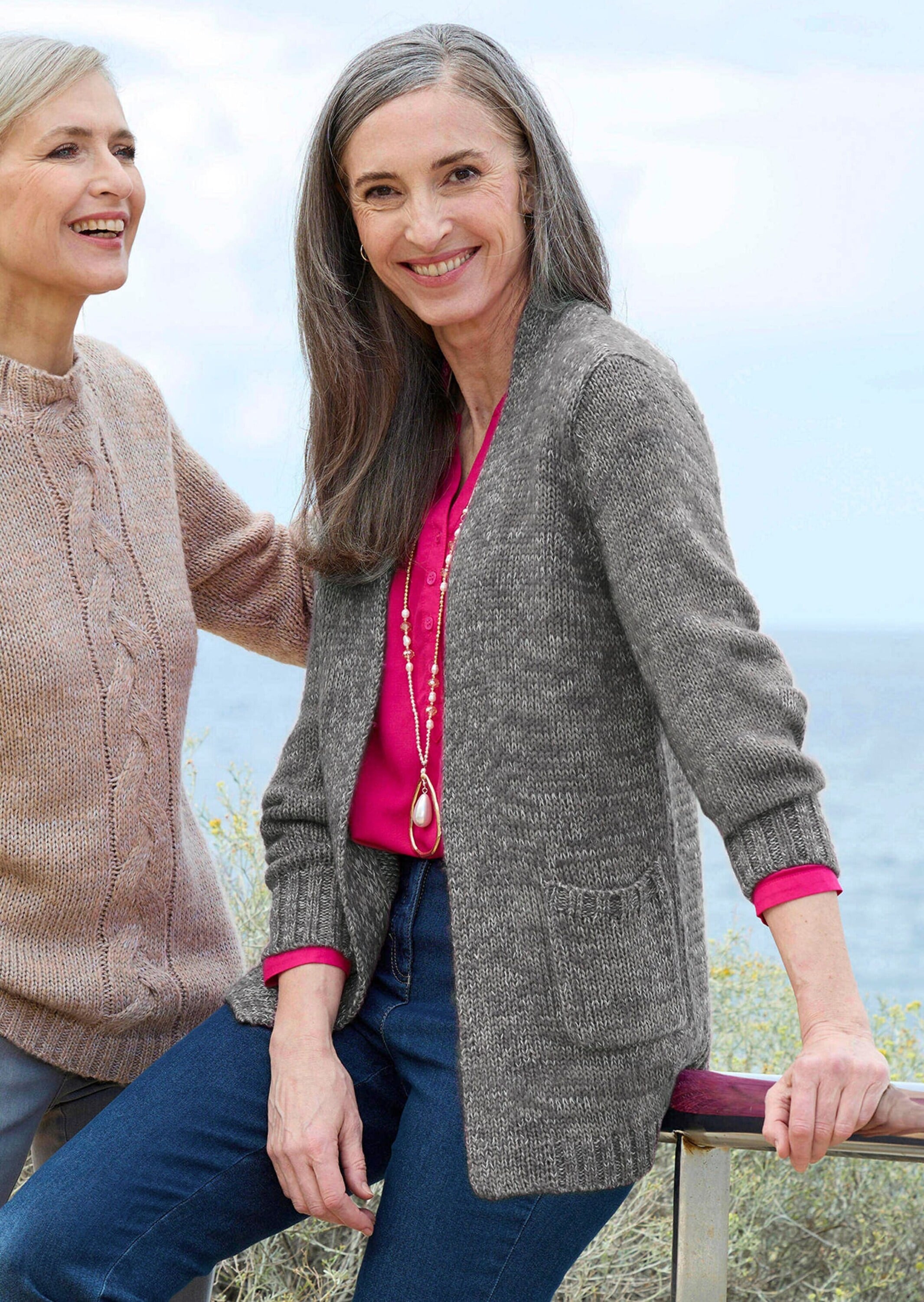 GOLDNER Strickjacke »Kurzgröße Strickjacke mit aufgesetzten Taschen«