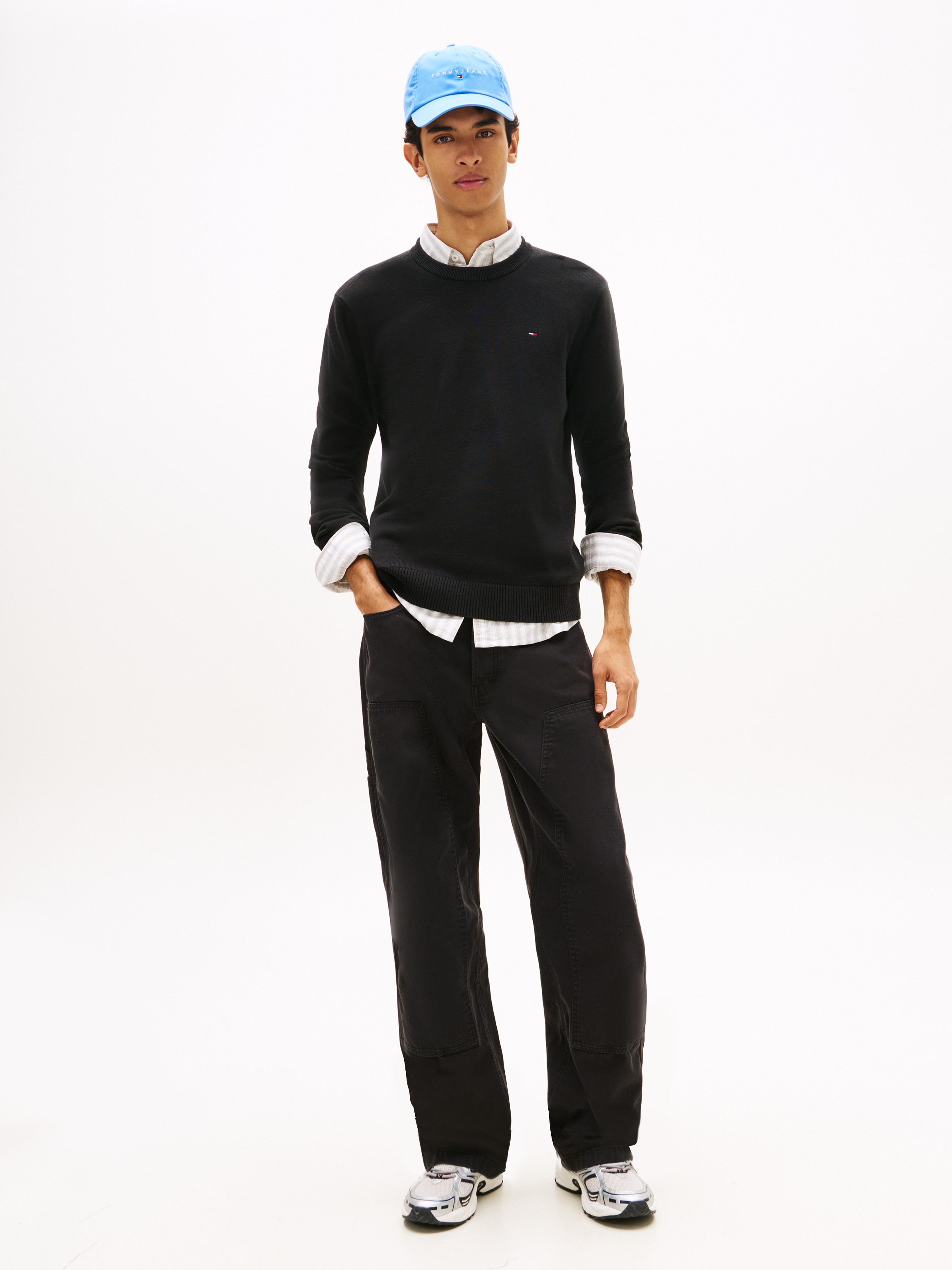 Tommy Jeans Strickpullover »TJM SLIM FIT LIGHT SWEATER« Slim fit mit Rundhalsausschnitt