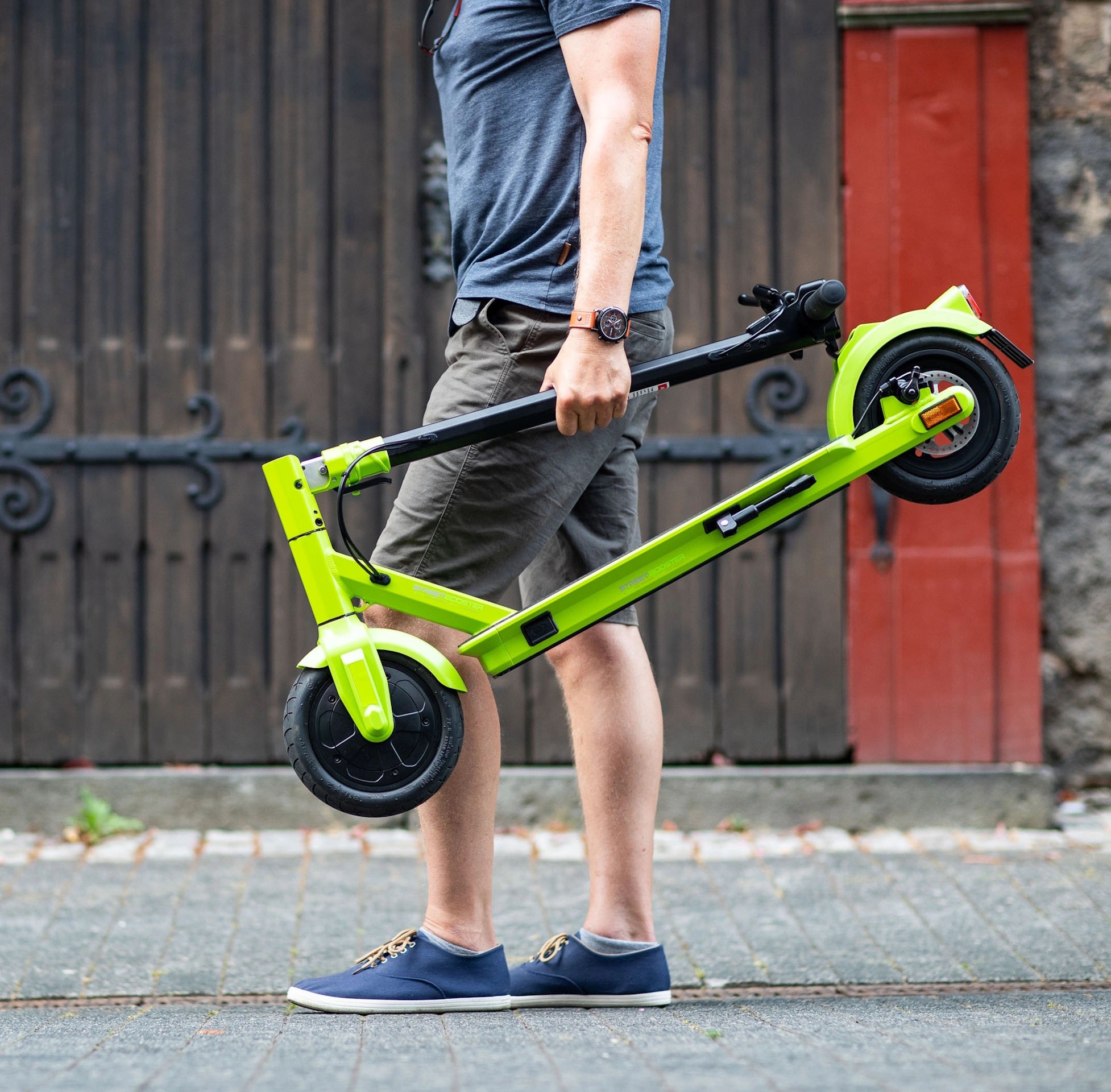 STREETBOOSTER E-Scooter »Vega«, mit Straßenzulassung, bis zu 42 km Reichweite