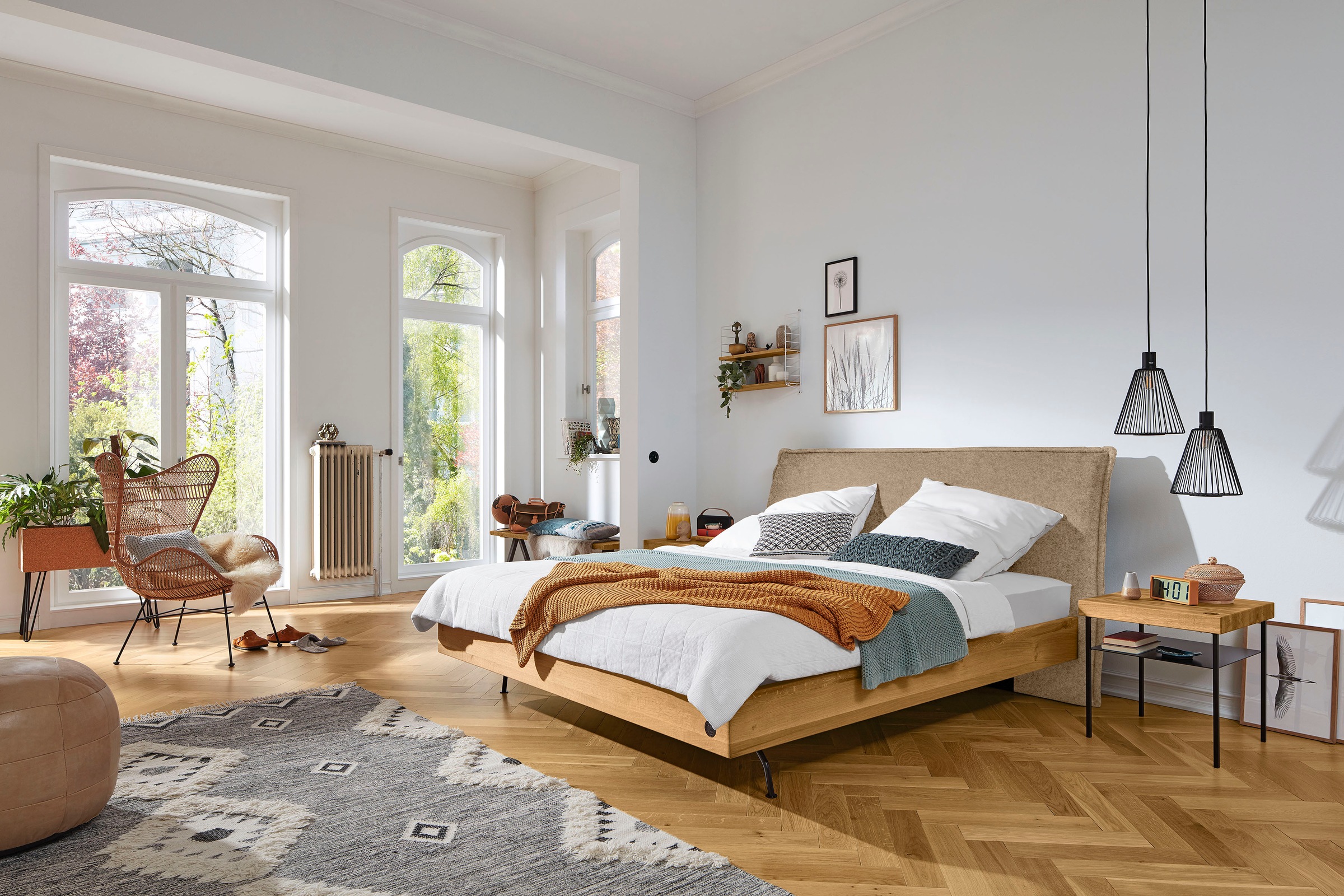 Birkenstock Polsterbett »Graz«, Kopfteil, Gestell in Eiche natur, elegante Metallfüße in Schwarz