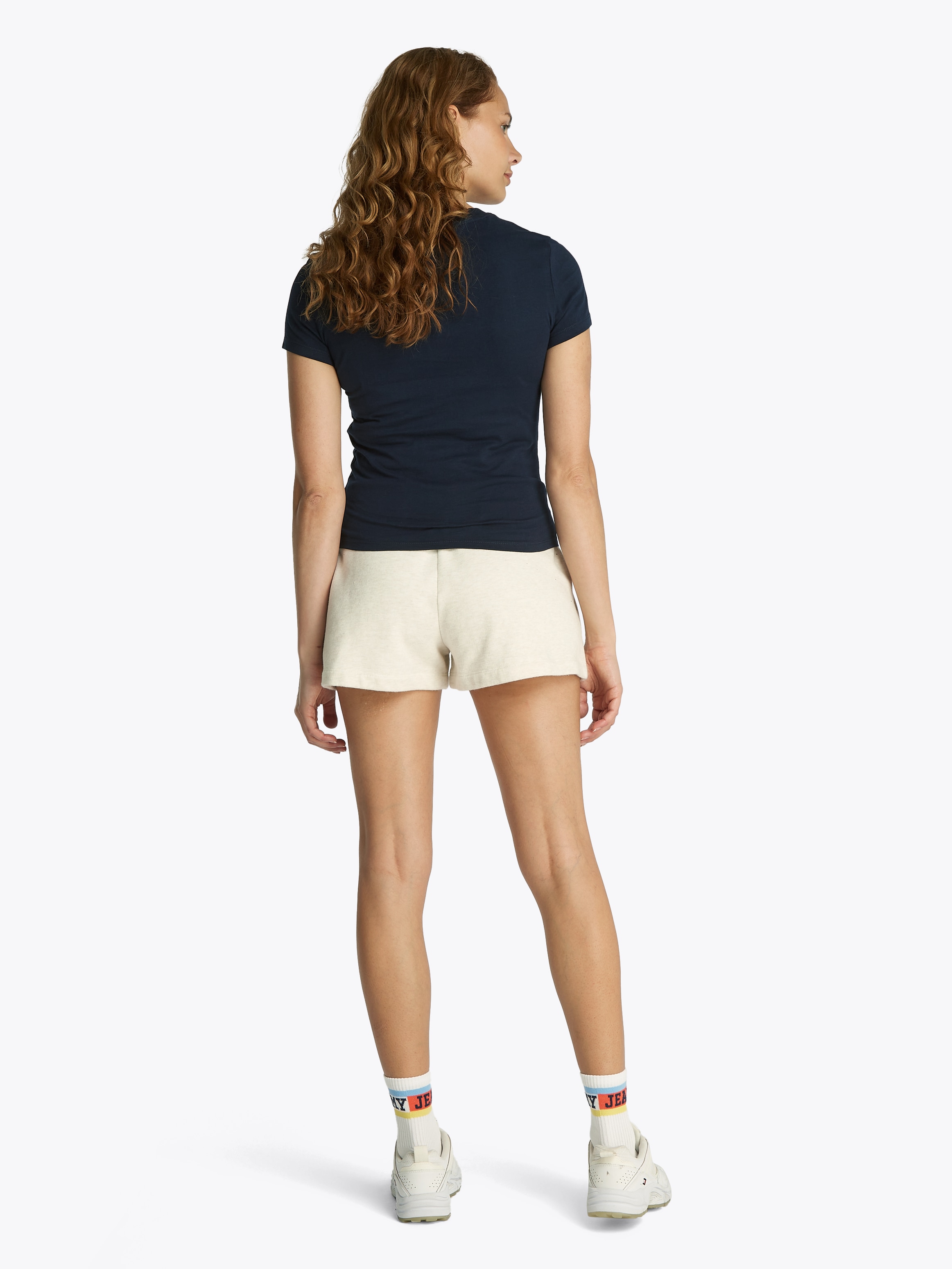 Tommy Jeans Curve T-Shirt »TJW SLIM TONAL LINEAR TEE EXT«, in Großen Größen, Logodruck, Figurbetont