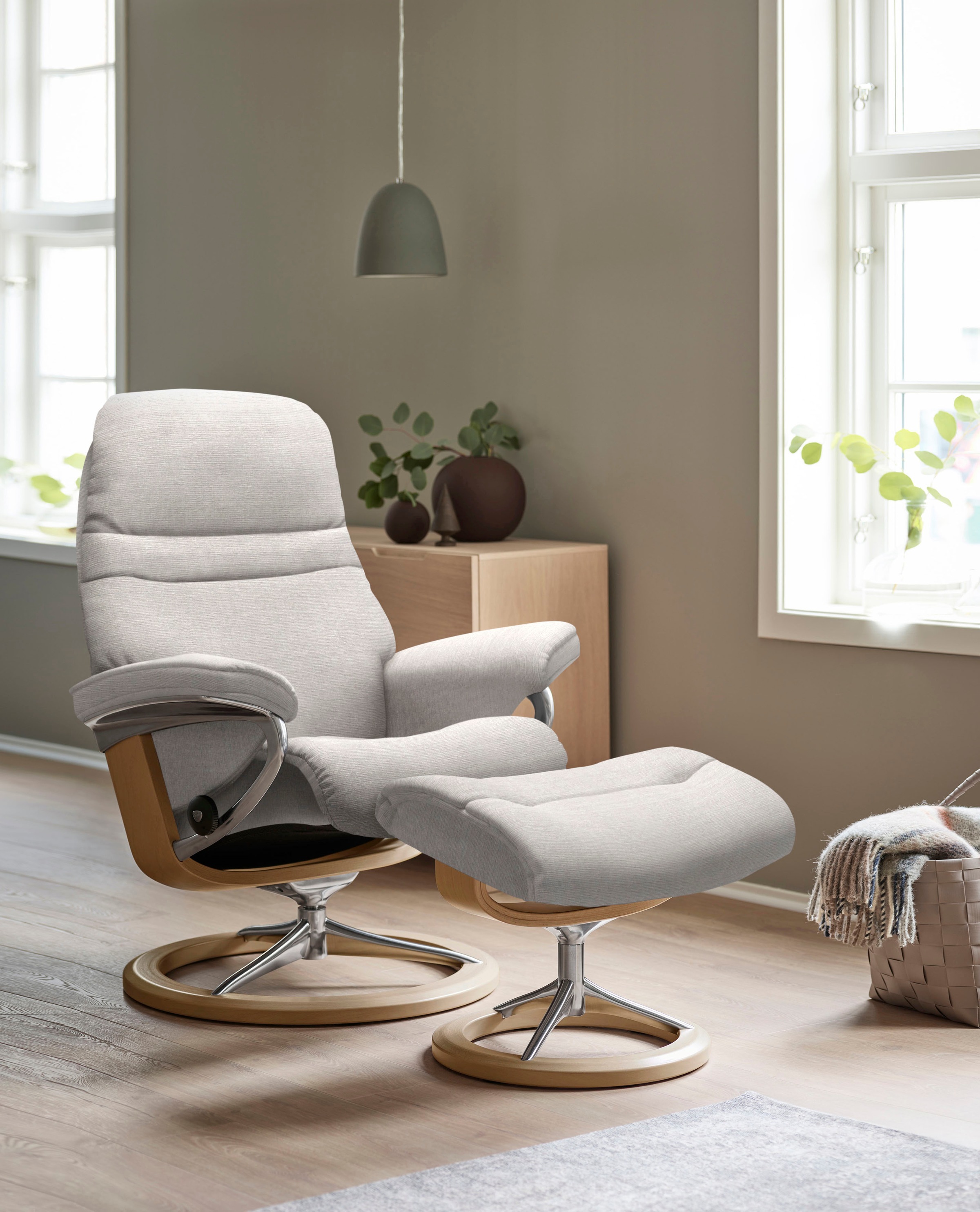 Stressless® Relaxsessel »Sunrise«, (Set, Relaxsessel mit Hocker), mit Signature Base, Größe S, Gestell Eiche