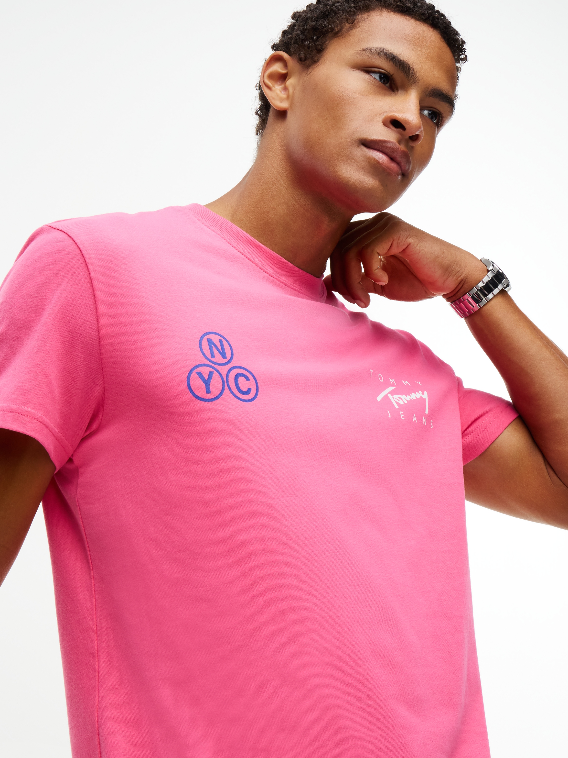 Tommy Jeans T-Shirt »REGULAR SIGNATURE PLAY TEE« Regular fit mit Print
