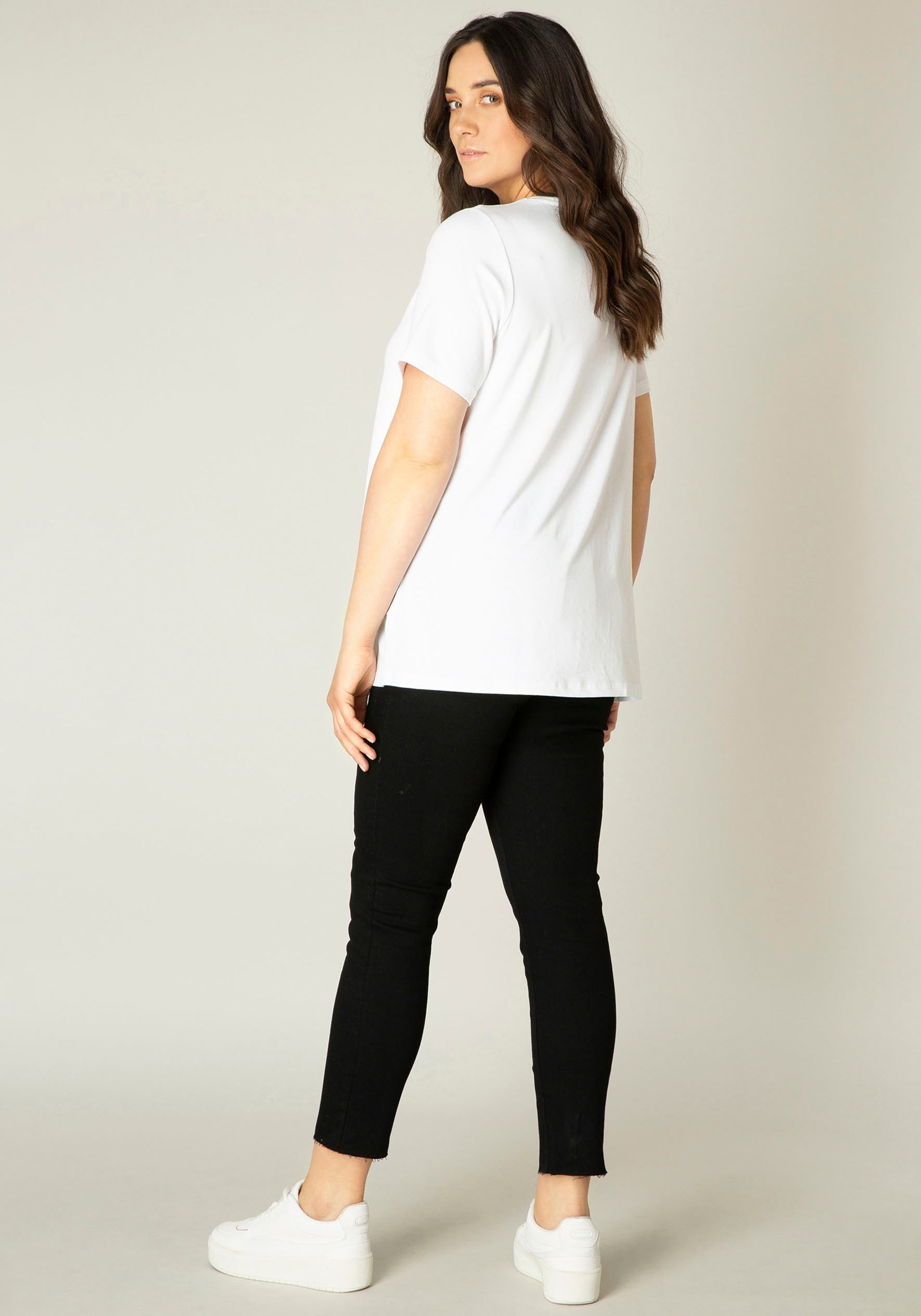 Base Level Curvy T-Shirt »Alba«, Weich fließende, formstabile Qualität