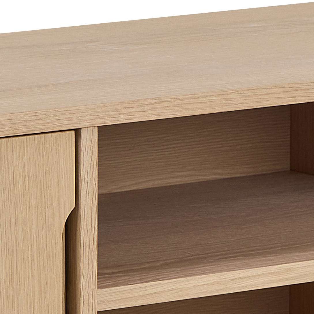 ACTONA GROUP TV-Schrank »Marte - zeitlos & praktisch mit flexiblen Aufbewahrungsmöglichkeiten« Langlebiger TV-Tisch aus massiver Eiche mit viel Stauraum. B: 160 cm