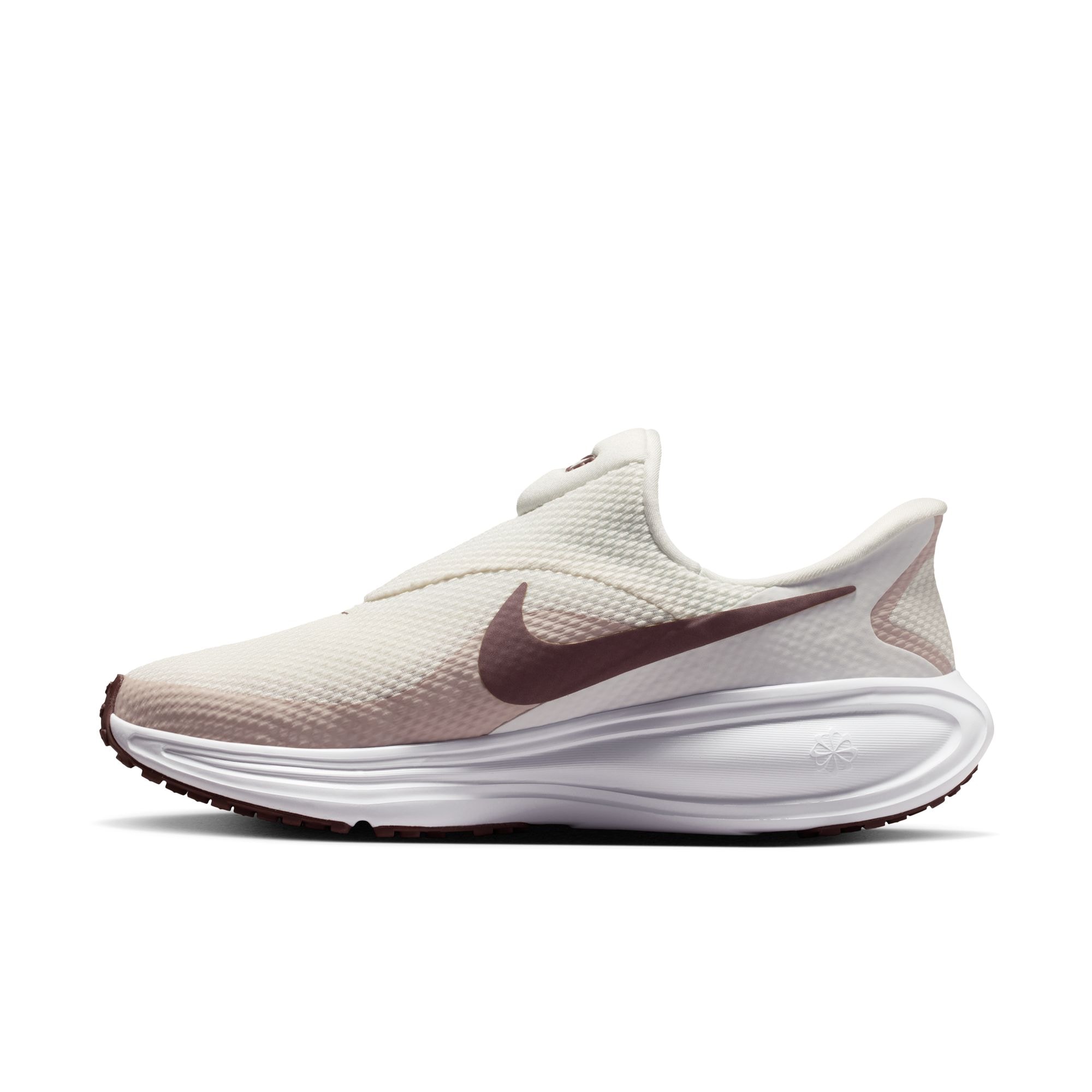 Nike Laufschuh »Nike Revolution 8 EasyOn«  leichtes An- und Ausziehen durch EasyOn-Technologie