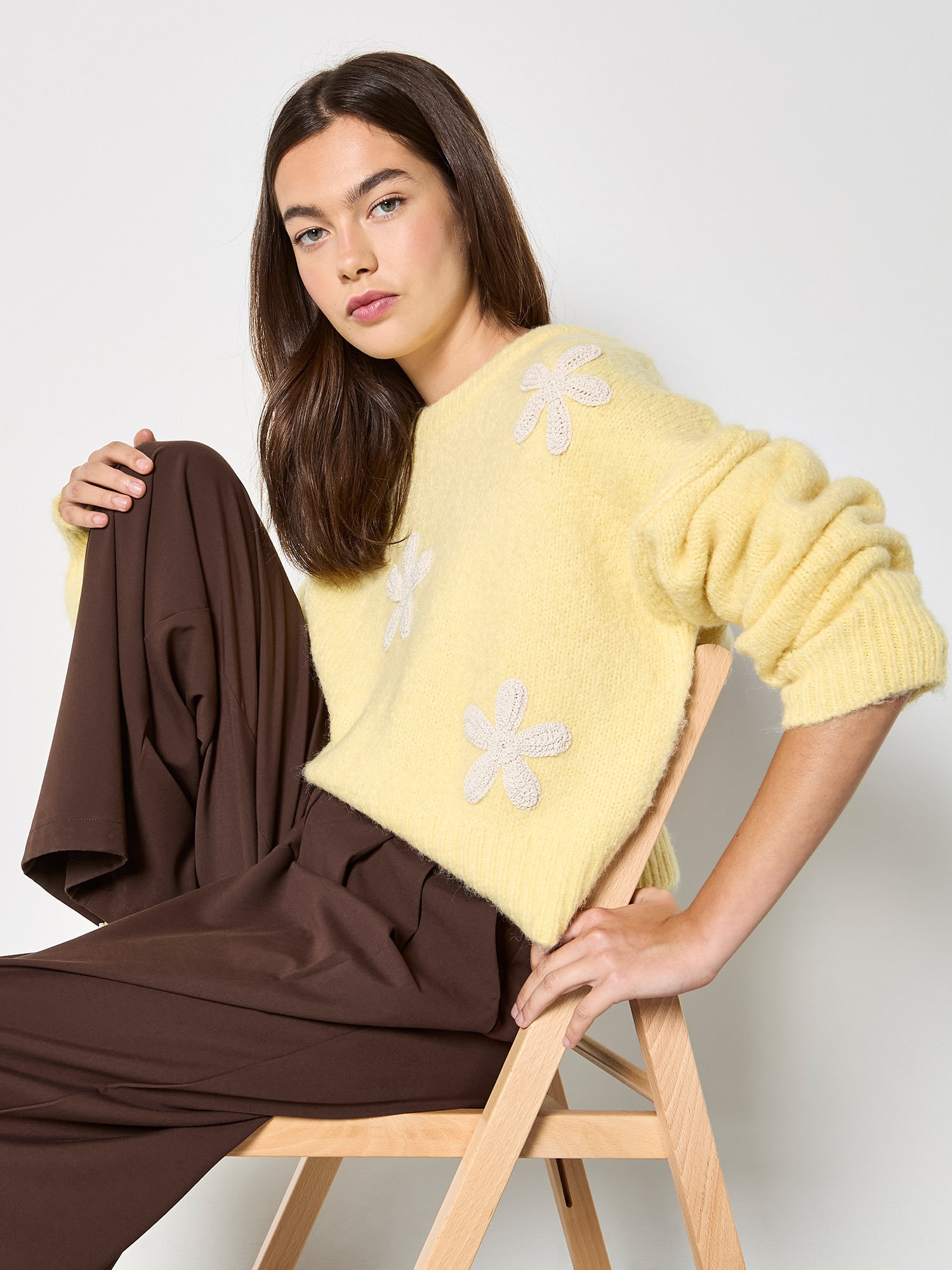 Apricot Strickfleece-Pullover »Pullover« mit Gänseblümchen-Applikation