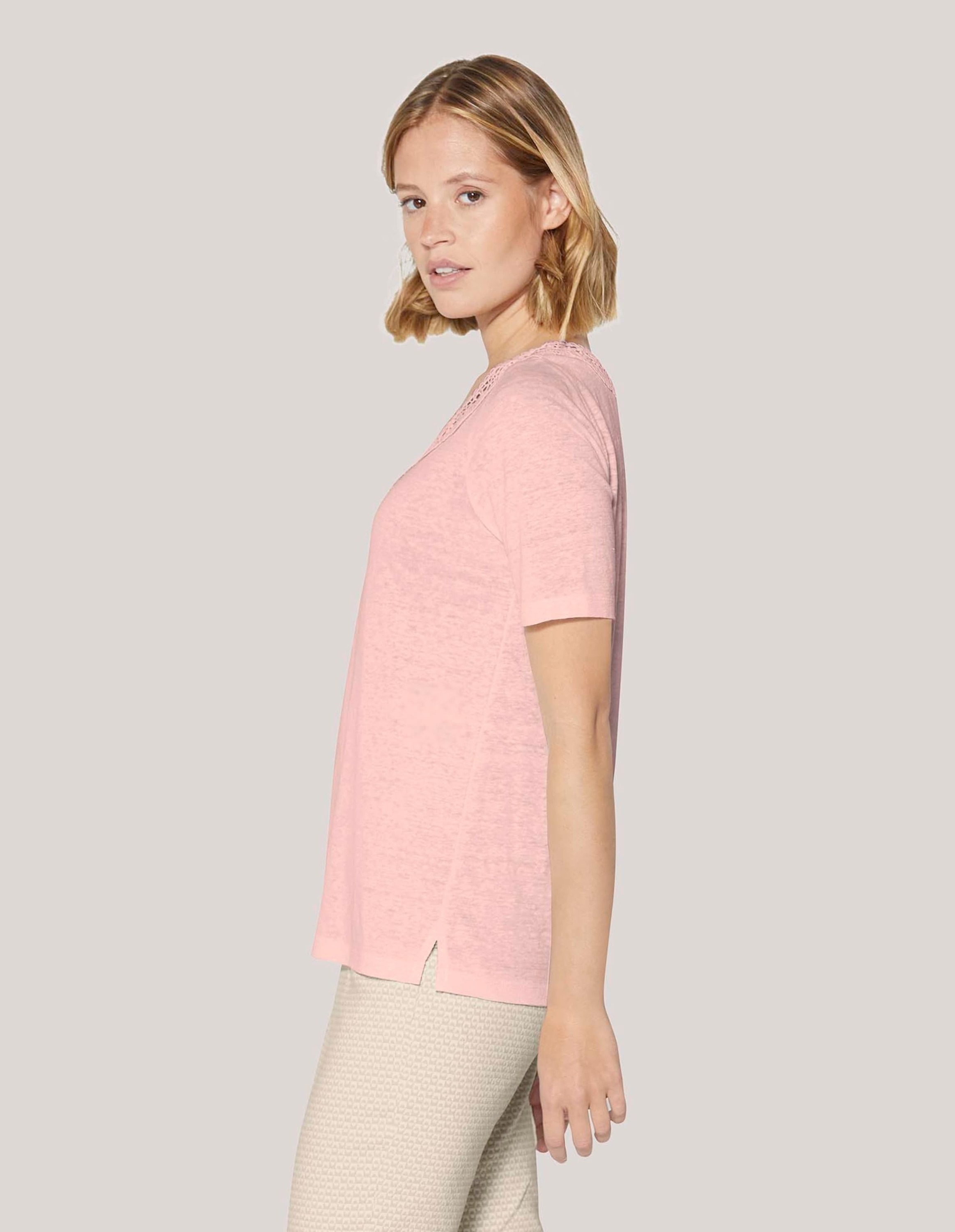 MADELEINE Kurzarmshirt »Shirt Kurzarm-Shirt aus Leinen mit feinem Spitzen-Akzent«