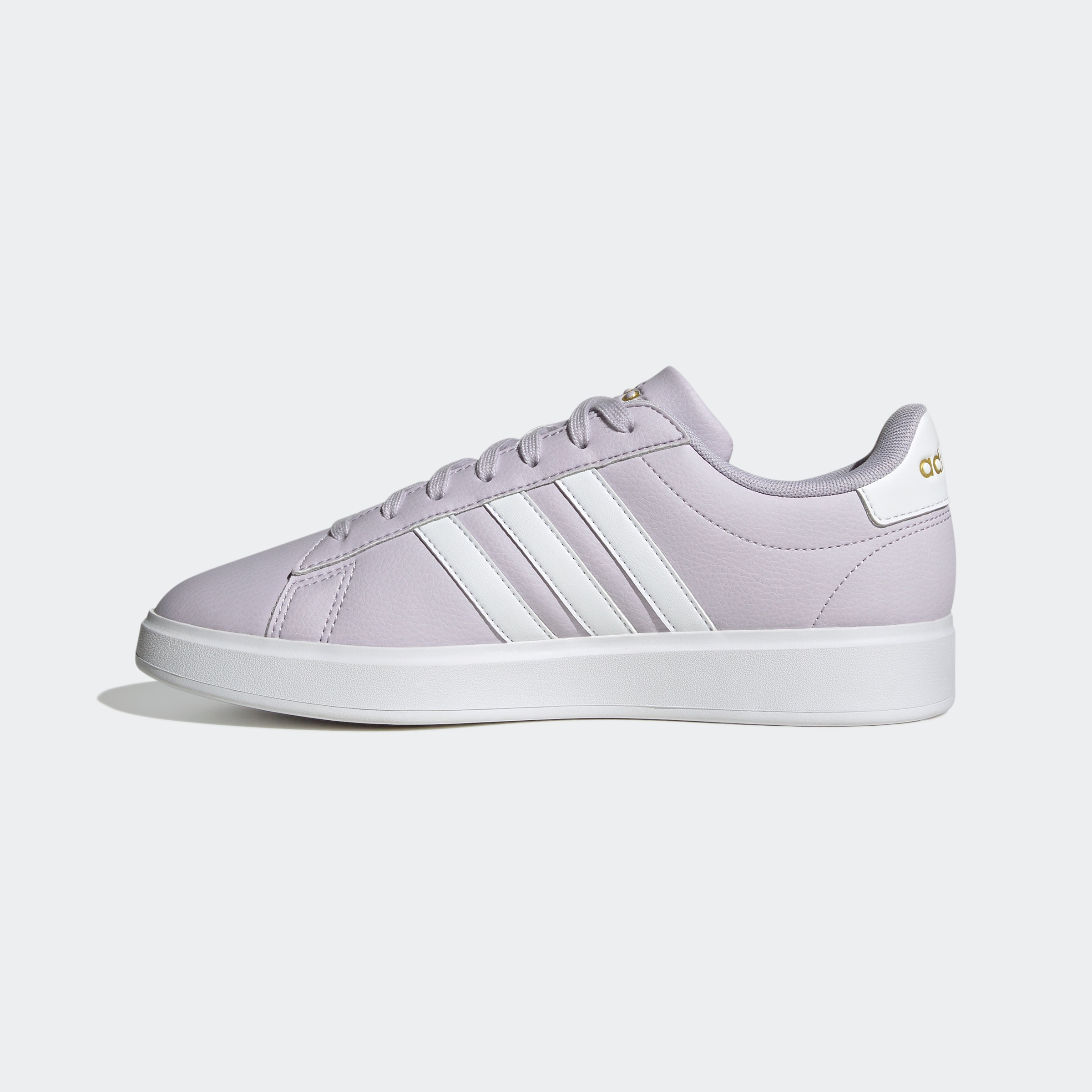 adidas Sportswear Sneaker »GRAND COURT CLOUDFOAM LIFESTYLE COURT COMFORT«, Design auf den Spuren des adidas Superstar