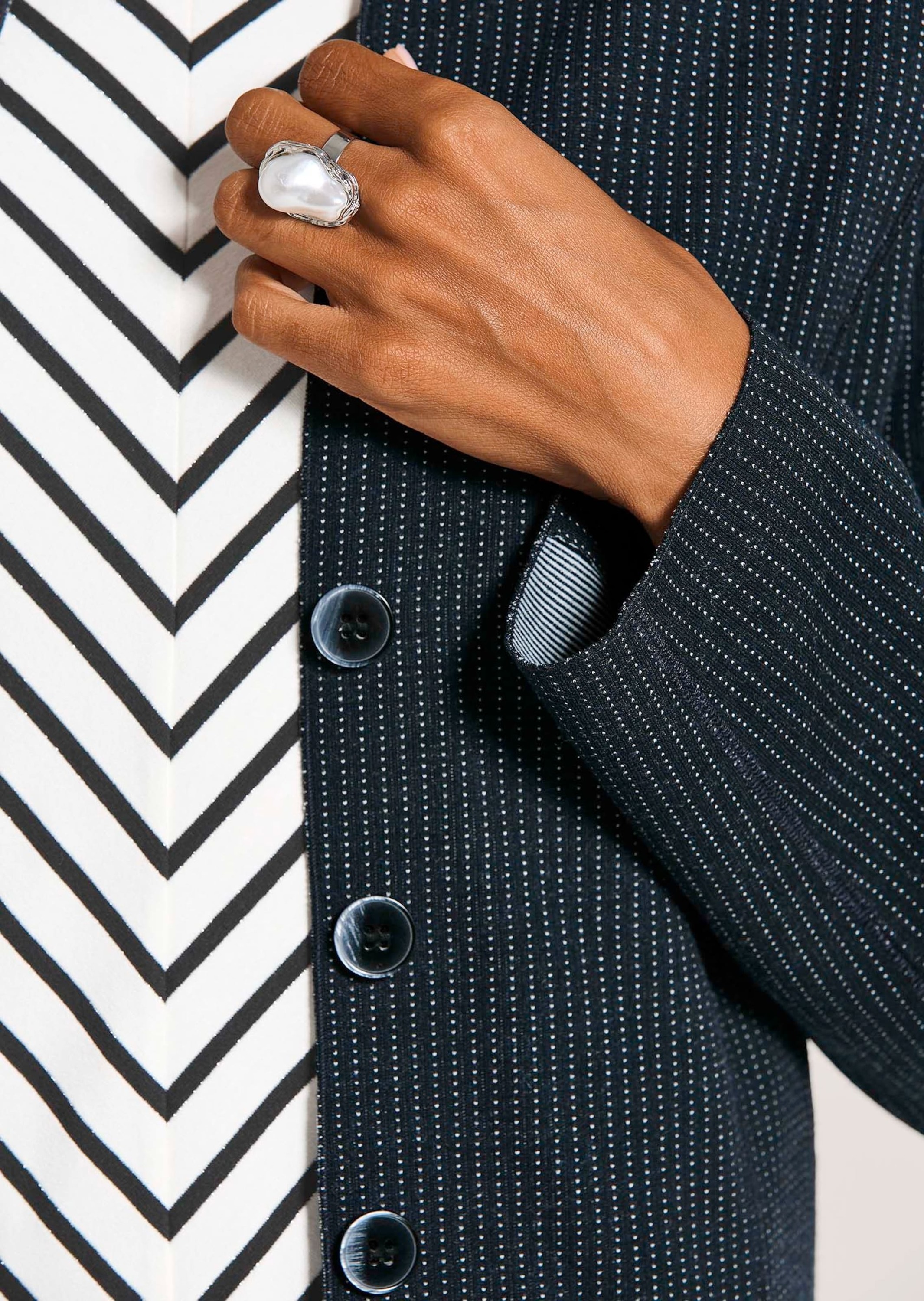 MADELEINE Longblazer »Gehrock Eleganter Einreiher mit Nadelstreifen« Nadelstreifen