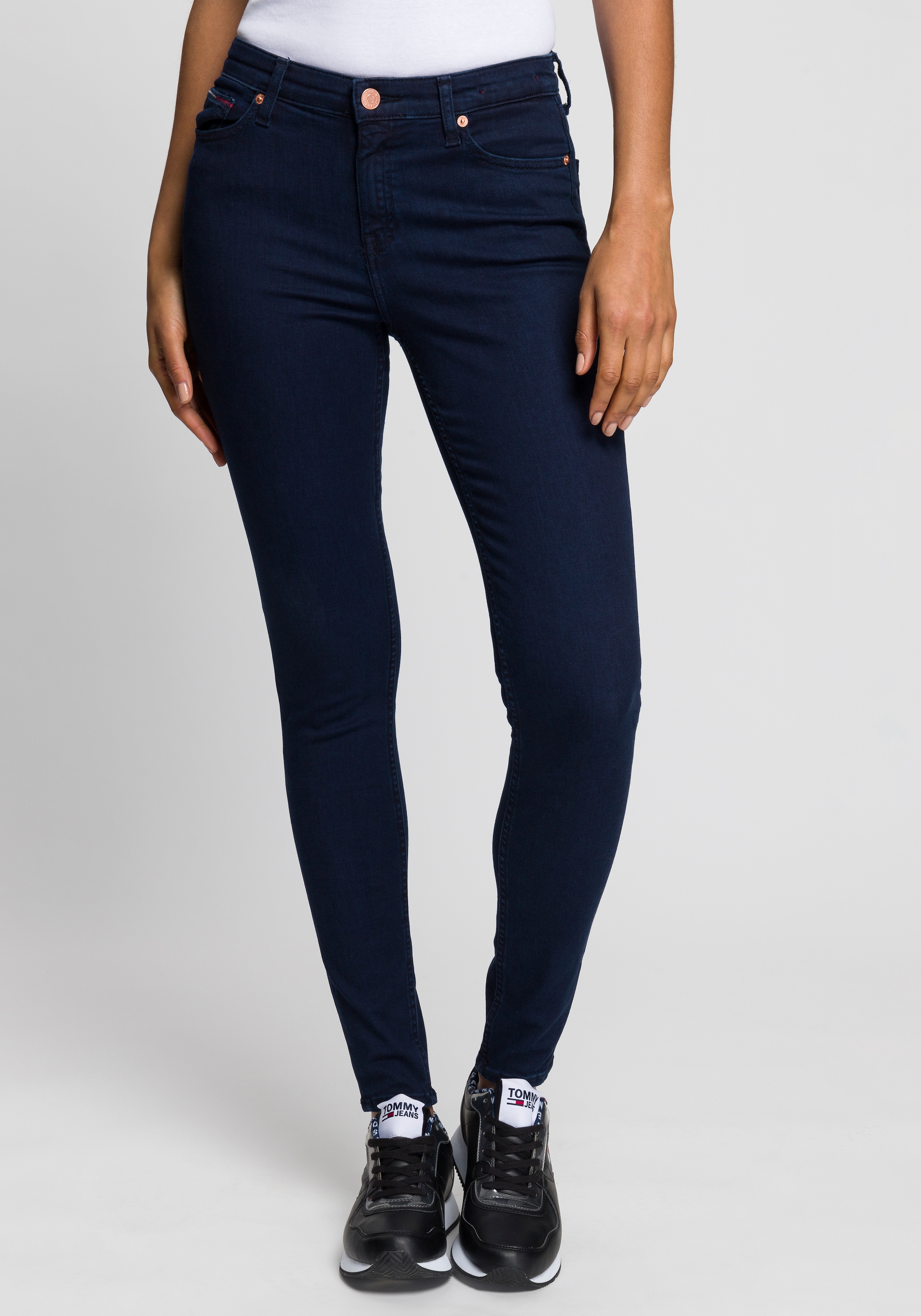 »NORA Skinny-fit-Jeans mit Tommy SKNY«, OTTO bestellen Logo-Badge Tommy online & MR Jeans Jeans Stickereien bei
