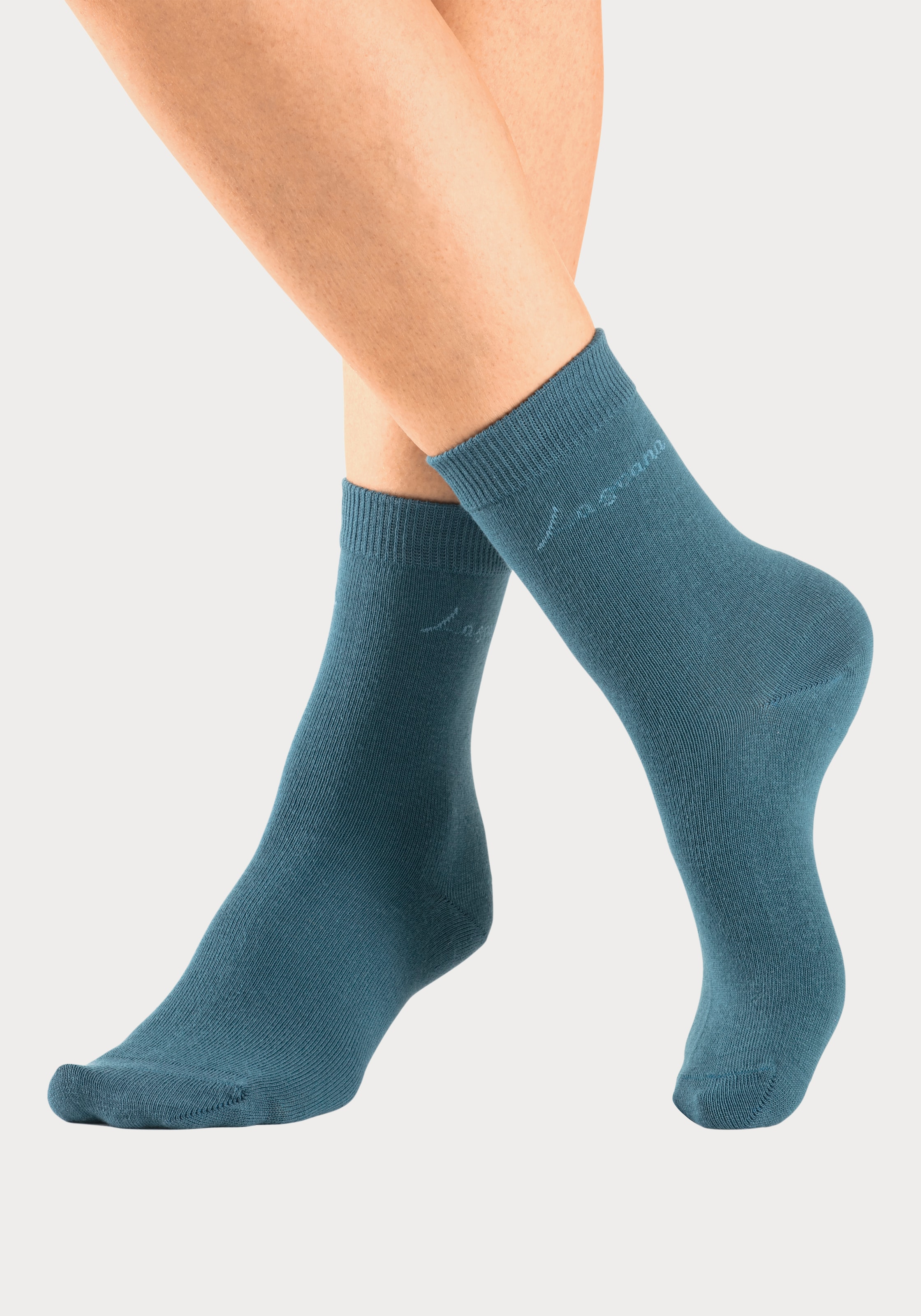 LASCANA Basicsocken, (Box, 4 Paar), in ansprechender Geschenkbox