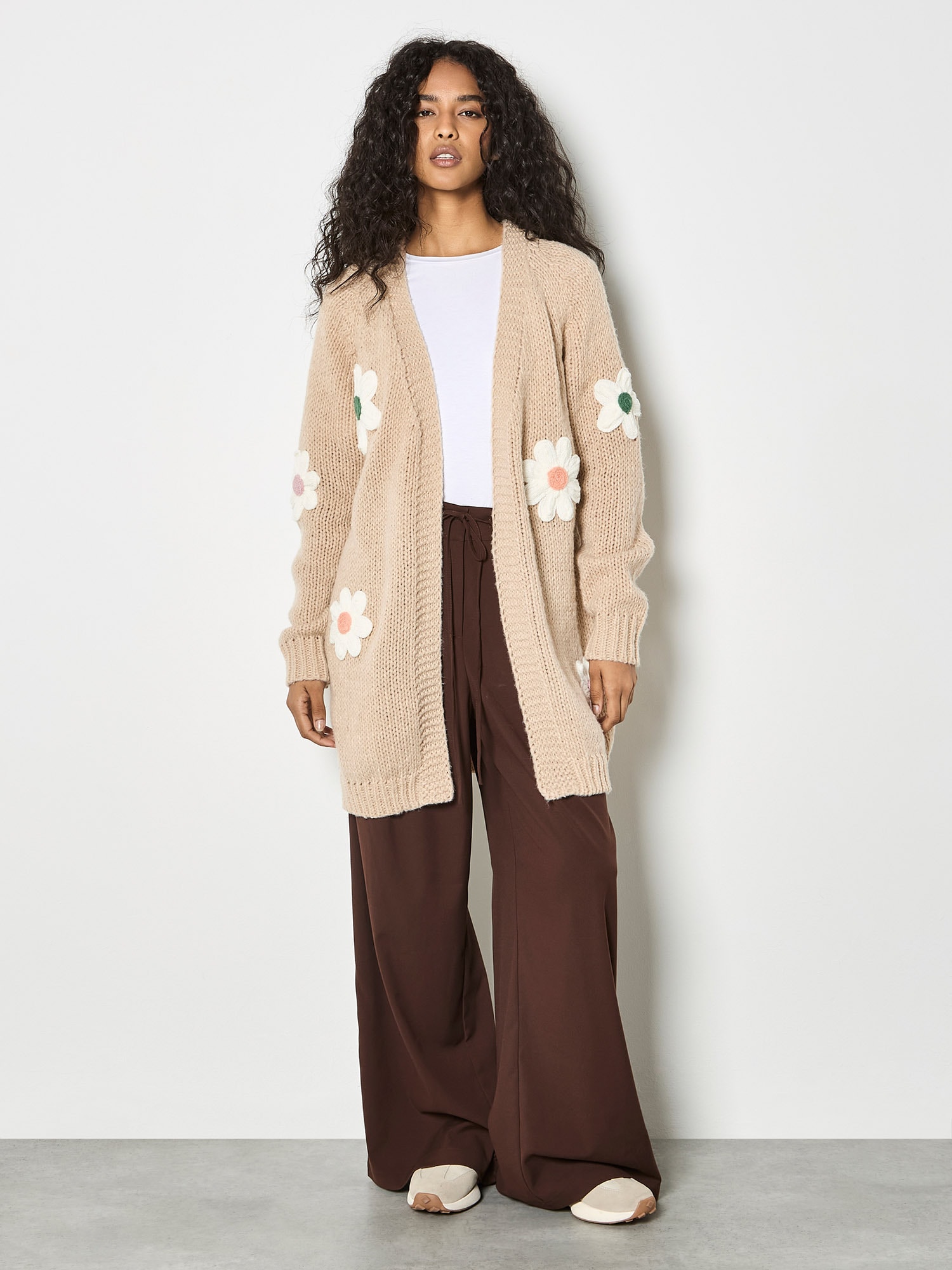 Apricot Strickjacke »Strickjacke« Blumenapplikation