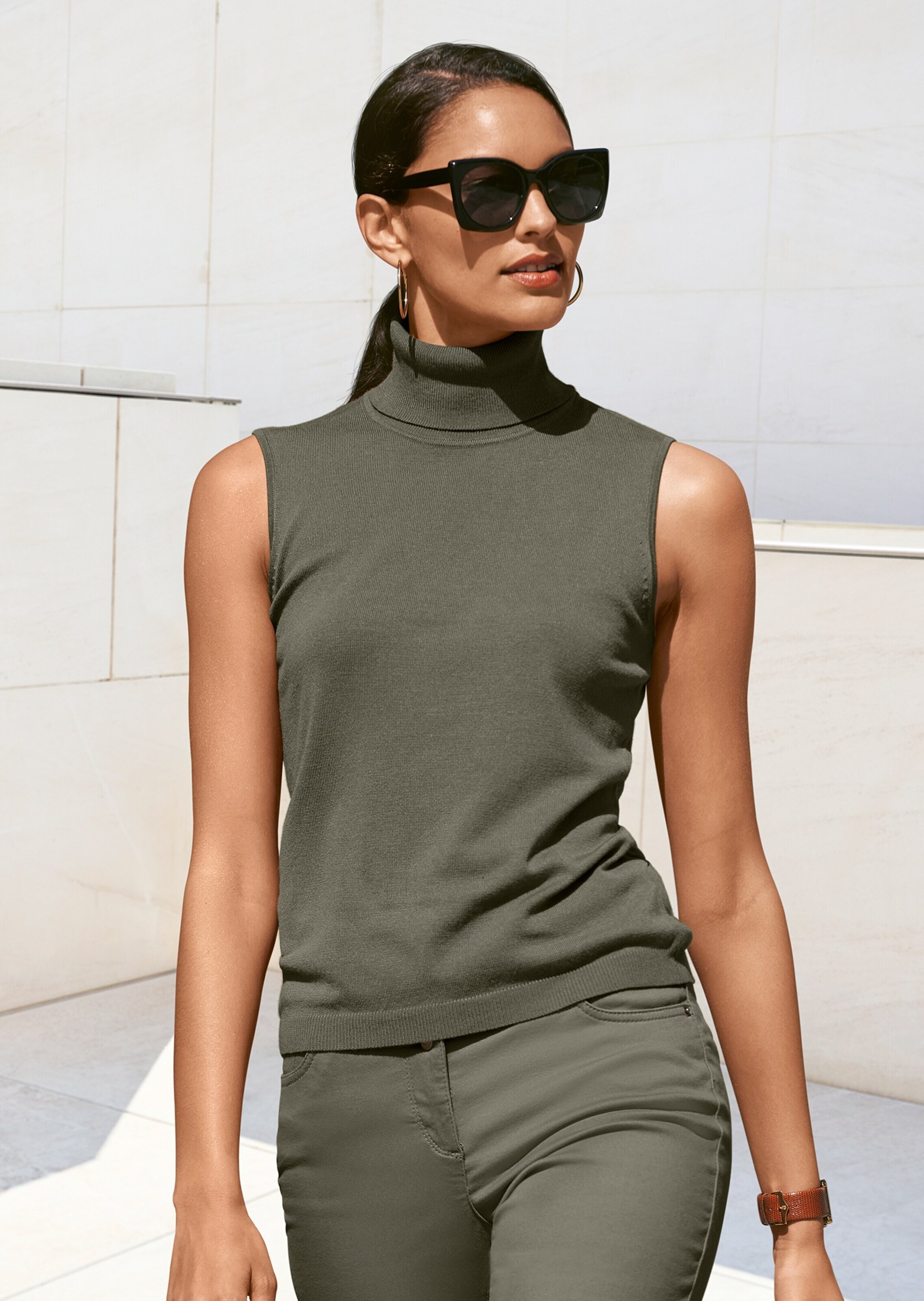 MADELEINE Longpullover »Pullover Ärmelloser Rollkragenpullover«