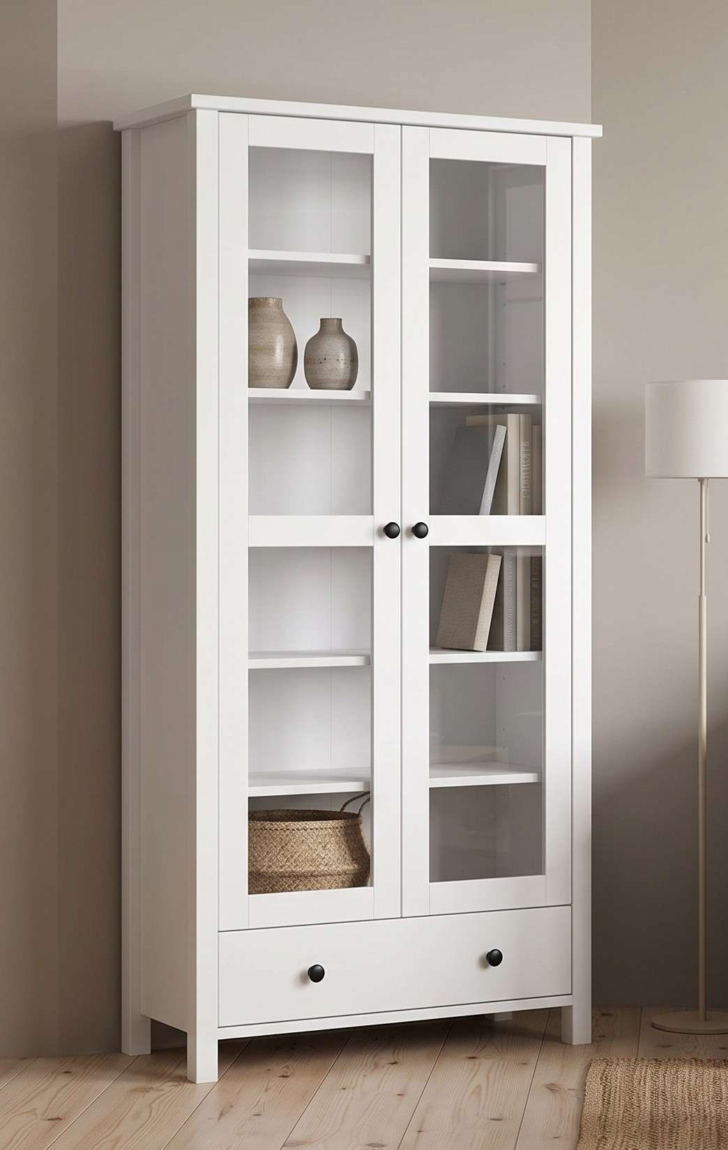 OTTO home Vitrine »Mikkeli Glasvitrine mit 1 Schubkasten, Knopfgriffen aus Metall« aus massiver FSC®-zertifizierter Kiefer, moderner Landhausstil