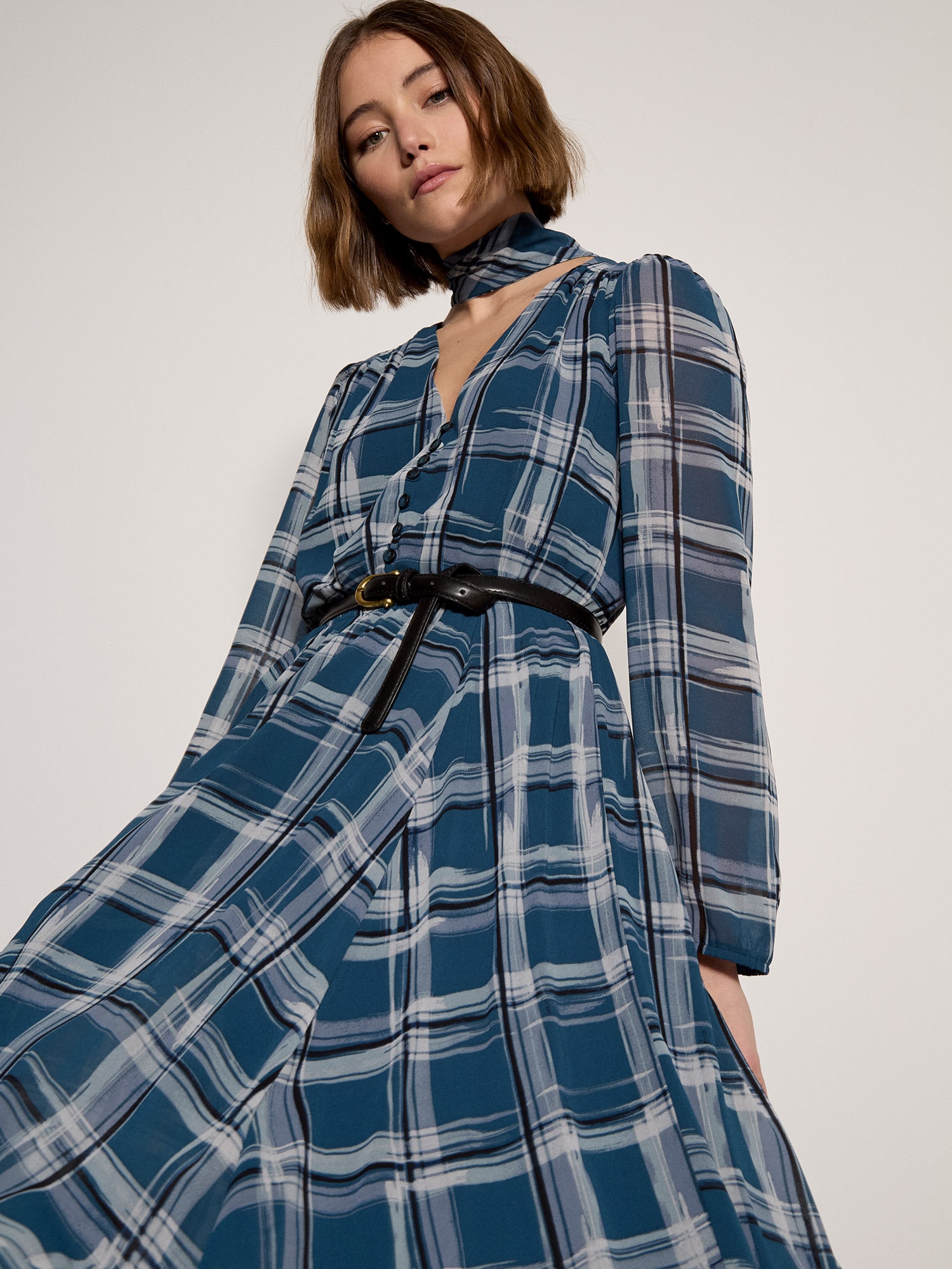 Apricot Midikleid »Wadenlanges Crêpekleid« mit elastischem Bund