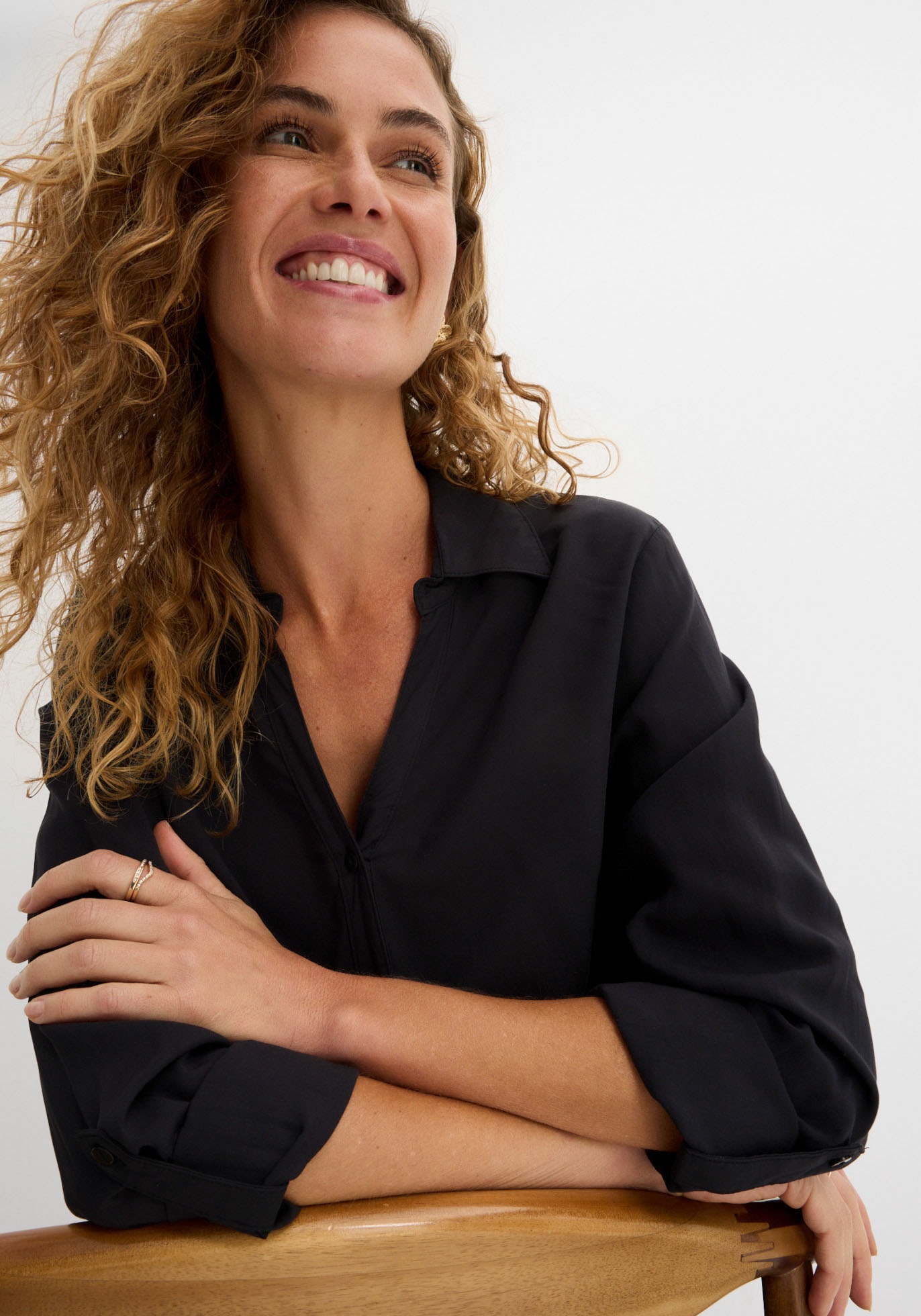 bonprix Langarmbluse figurumspielende Passform, für Casualmode, aus Viskose