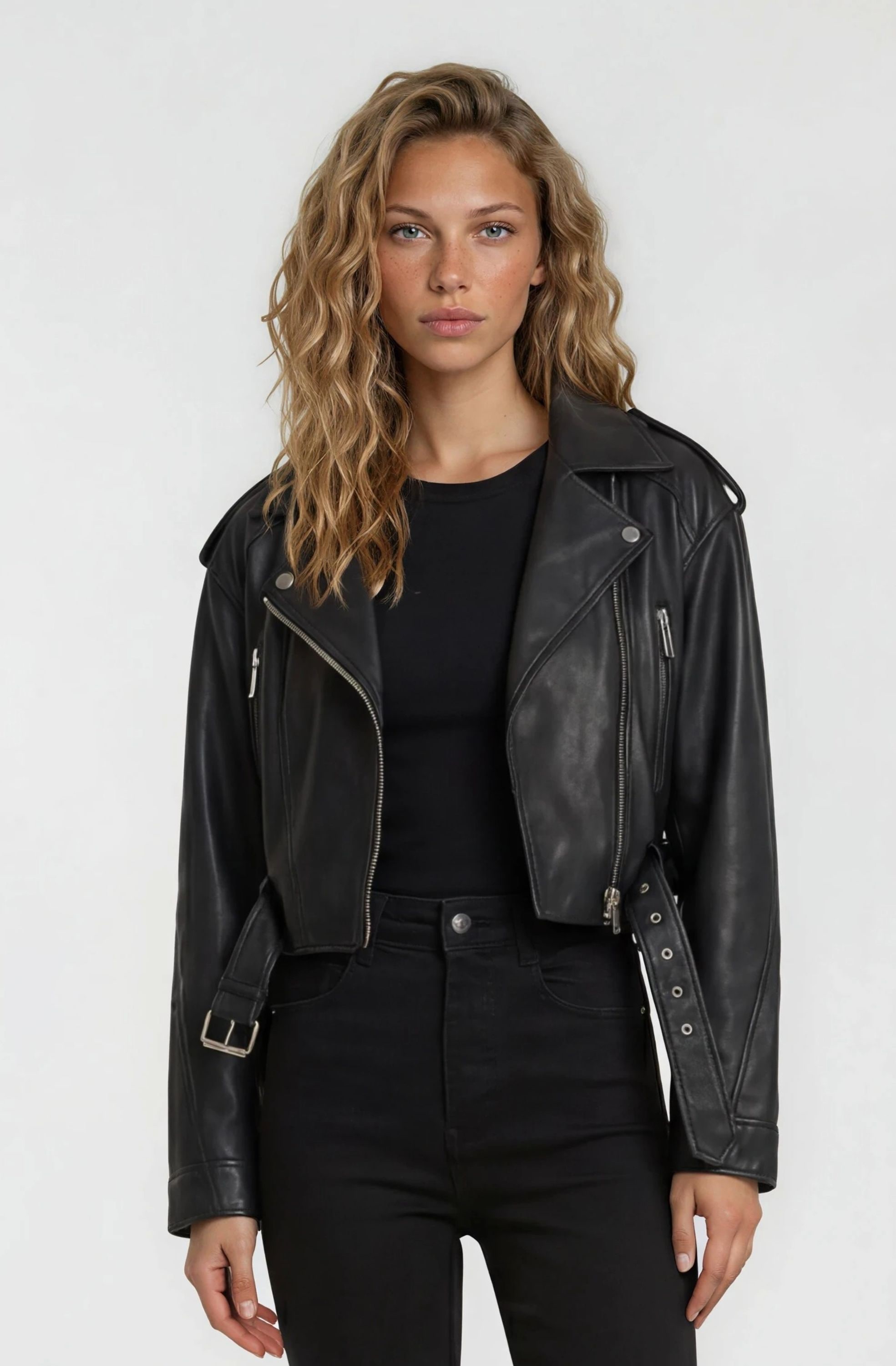 trueprodigy Lederjacke »Rosa mit Gürtel und Reißverschluss Details« ohne Kapuze