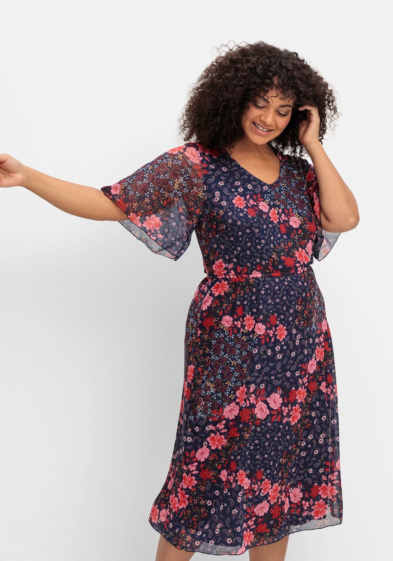 Sheego Sommerkleid »Meshkleid mit Blumendruck und blickdichtem Futter«