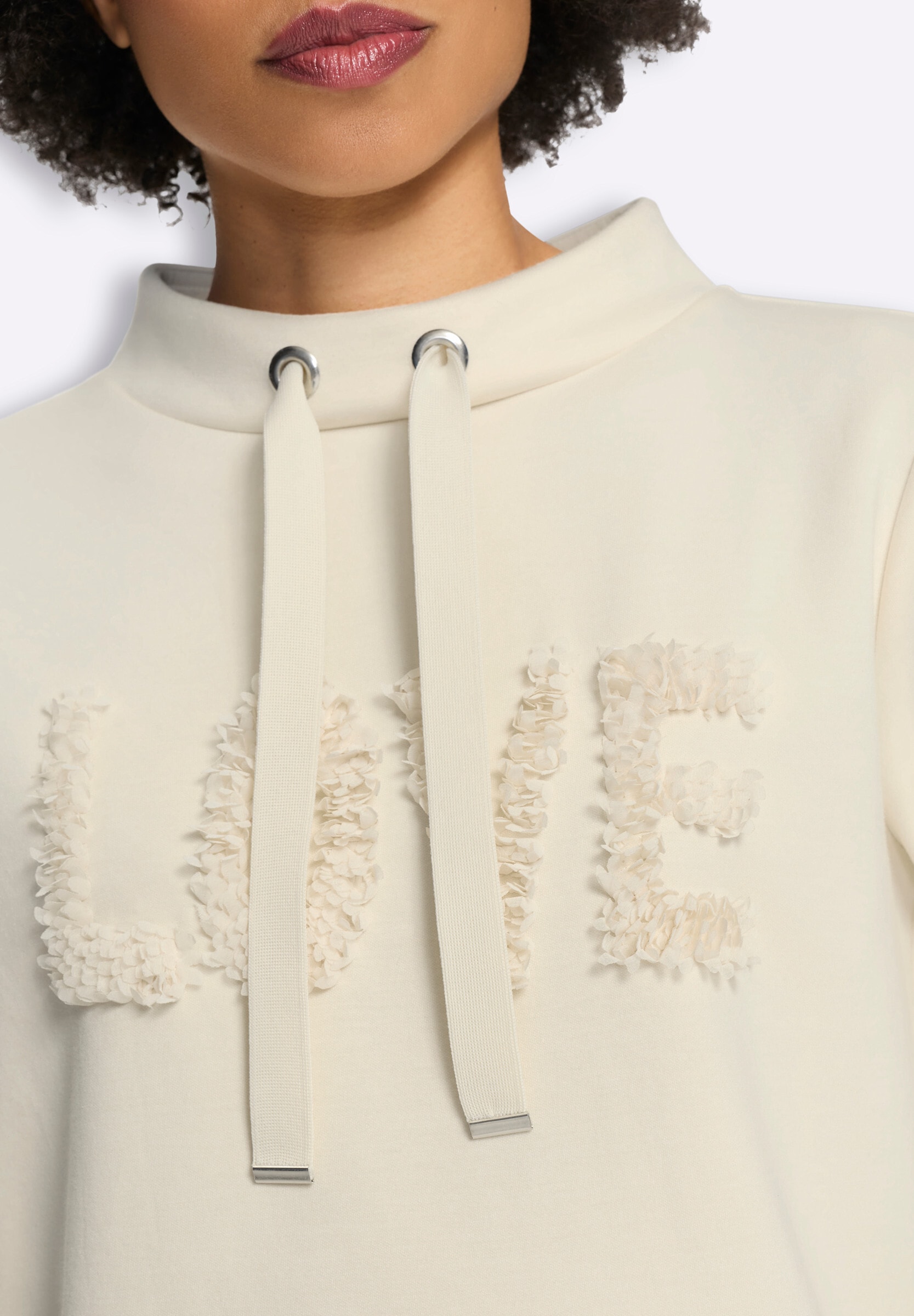 heine Sweatshirt »Sweatshirt Sweatshirt mit LOVE-Schriftzug«
