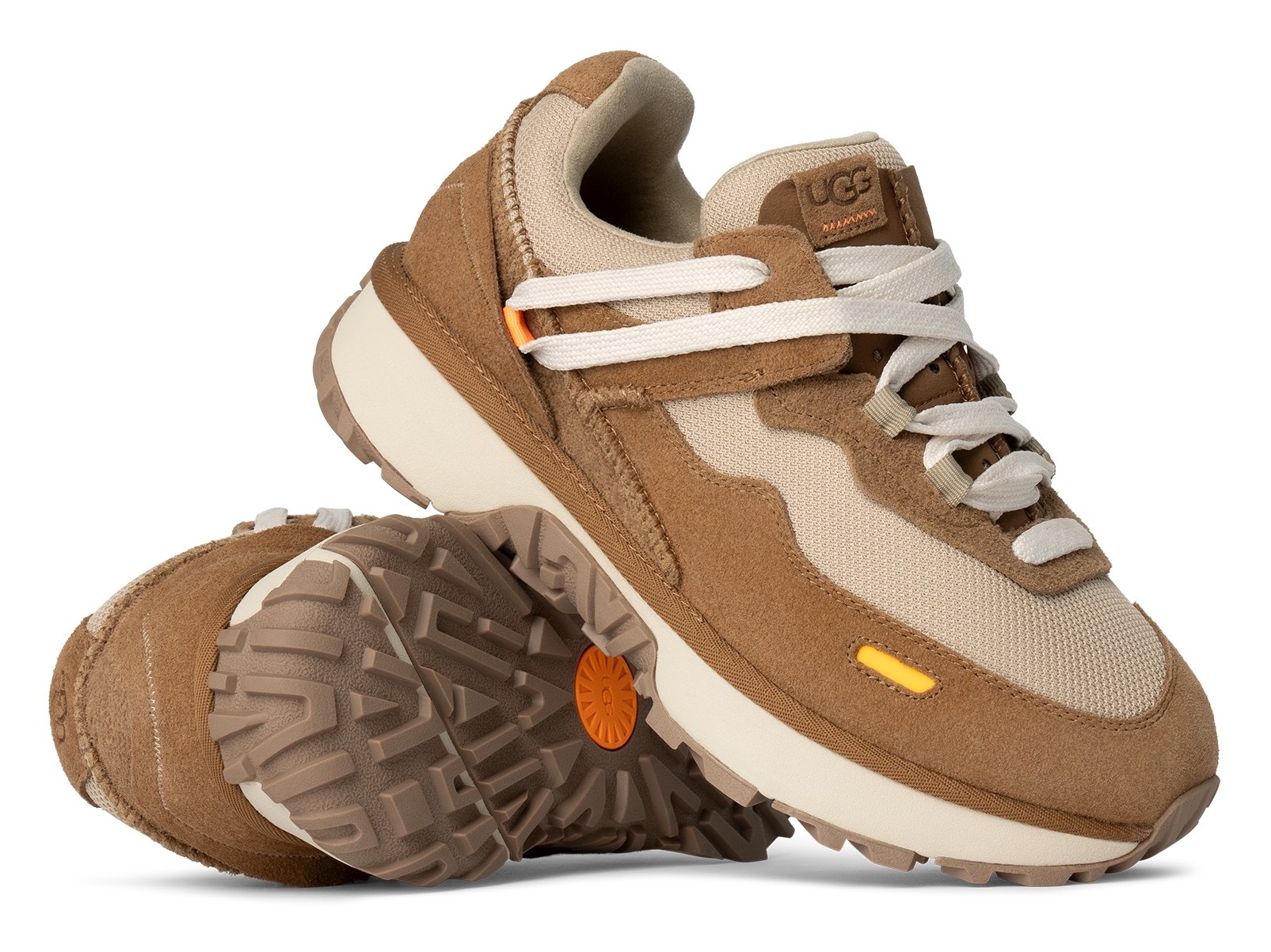 UGG Sneaker »RETROFI LOW«, Plateausneaker, Chunky Sneaker, Schnürschuh mit weichem Fußbett