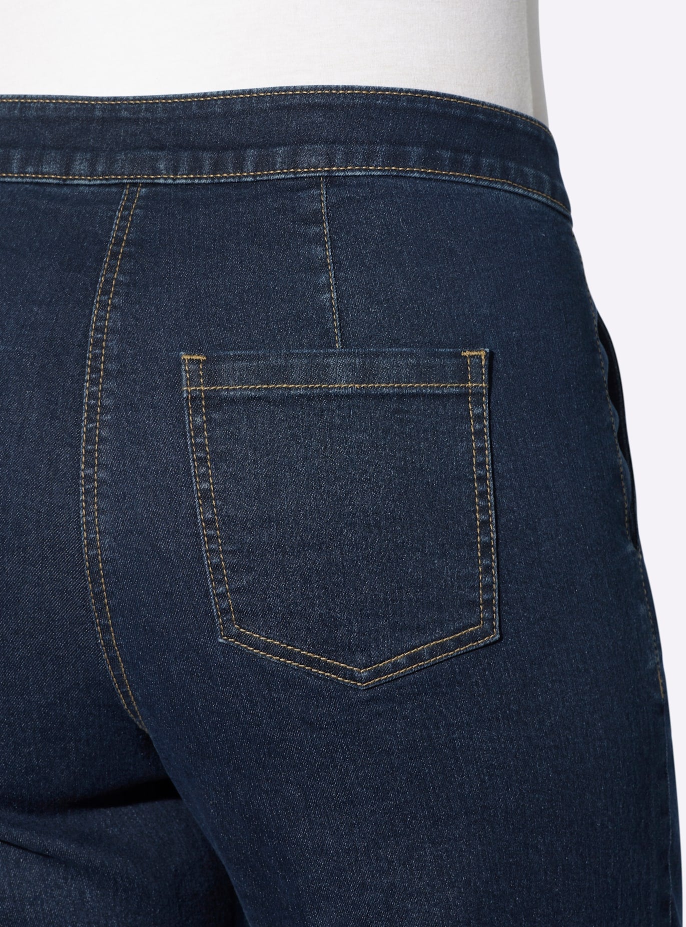 Classic Basics Bequeme Jeans 1