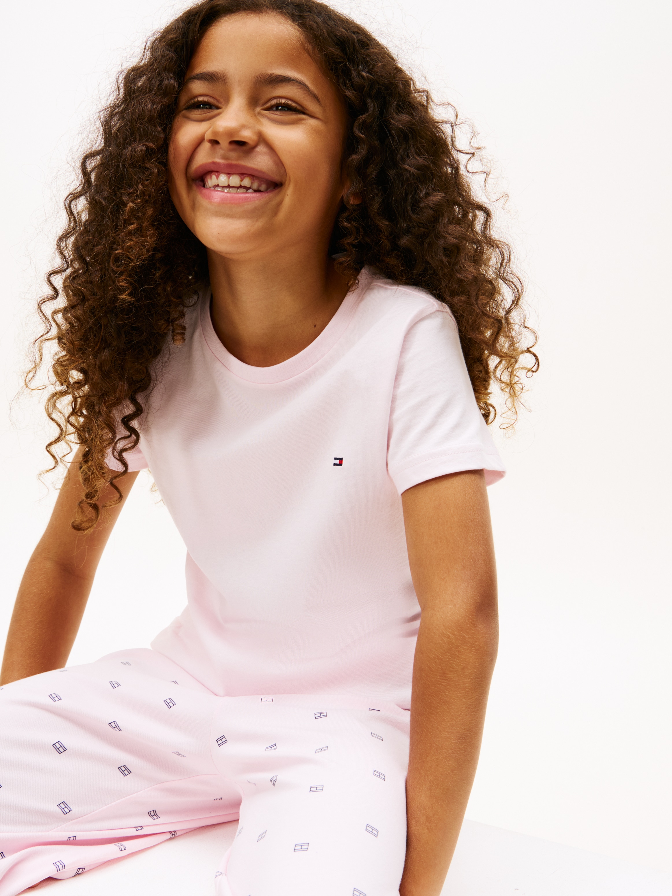 Tommy Hilfiger Underwear T-Shirt »2P CN TEE mit Stickerei und Rundhals im 2er-Pack«, (Packung, 2 tlg., 2er-Pack), unifarben, casual, regular fit, Baumwolle, Rundhals
