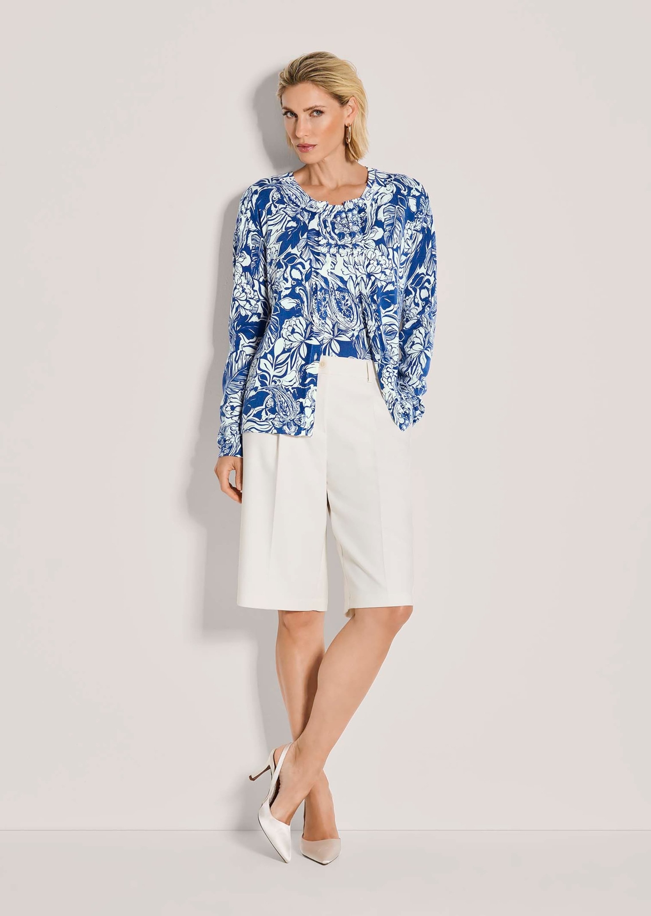 MADELEINE Strickjacke »Strickjacke Blumige Feinstrick-Jacke, Langarm, Knopfleiste« Feinstrick