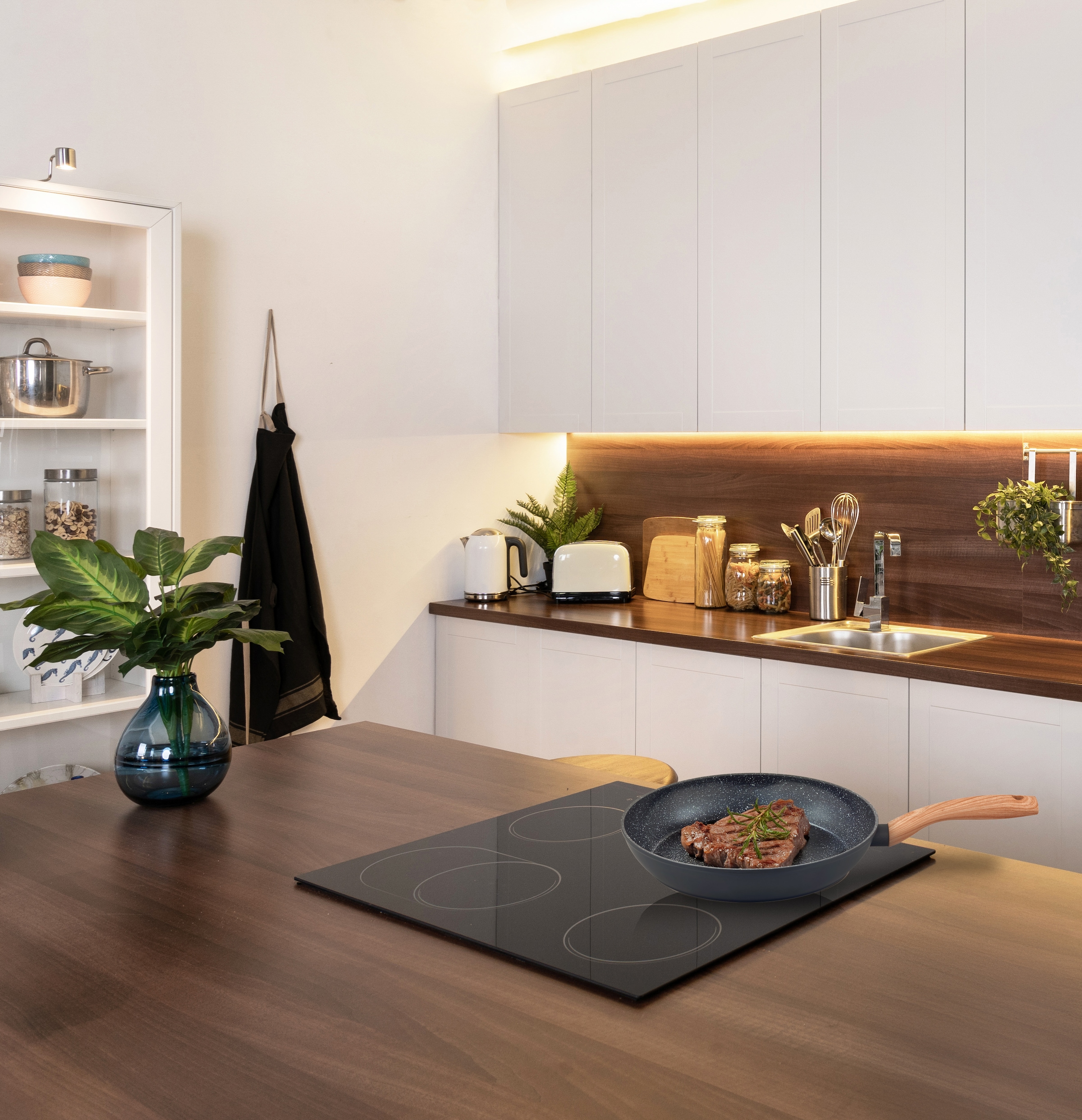 my home Topf-Set »Genlis« Set, Kochtopf 16/20/24 cm, Bratpfanne 24/28 cm + 4-tlg. Küchenhelfer-Set, 12 Stk. tlg. Aluminium