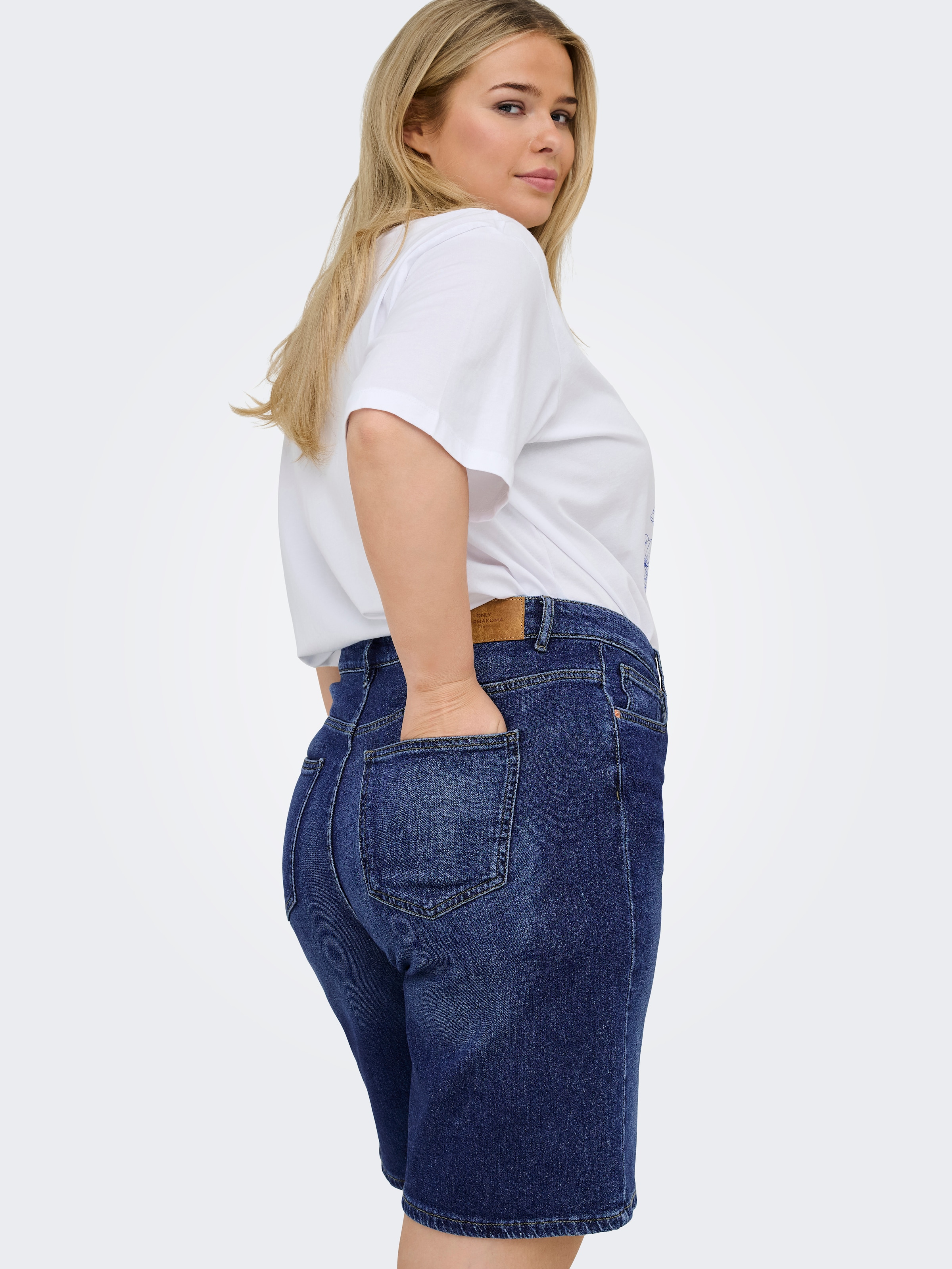 ONLY CARMAKOMA Jeansshorts »CARSONNY HW WIDE DNM SHORTS NAS843 NOOS«